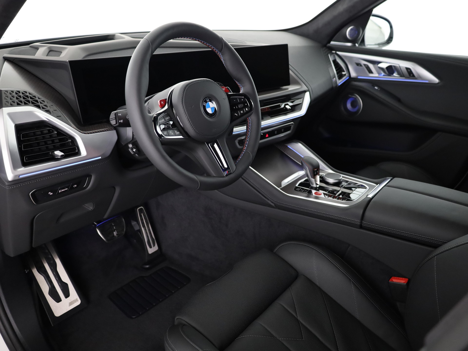 BMW XM Label Plug-in Hybrid-image-11