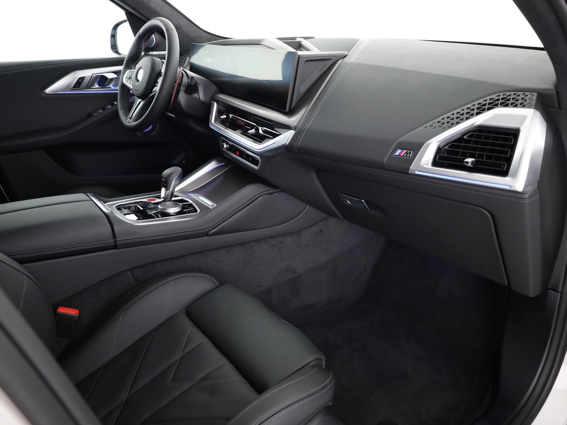 BMW XM Label Plug-in Hybrid-image-12