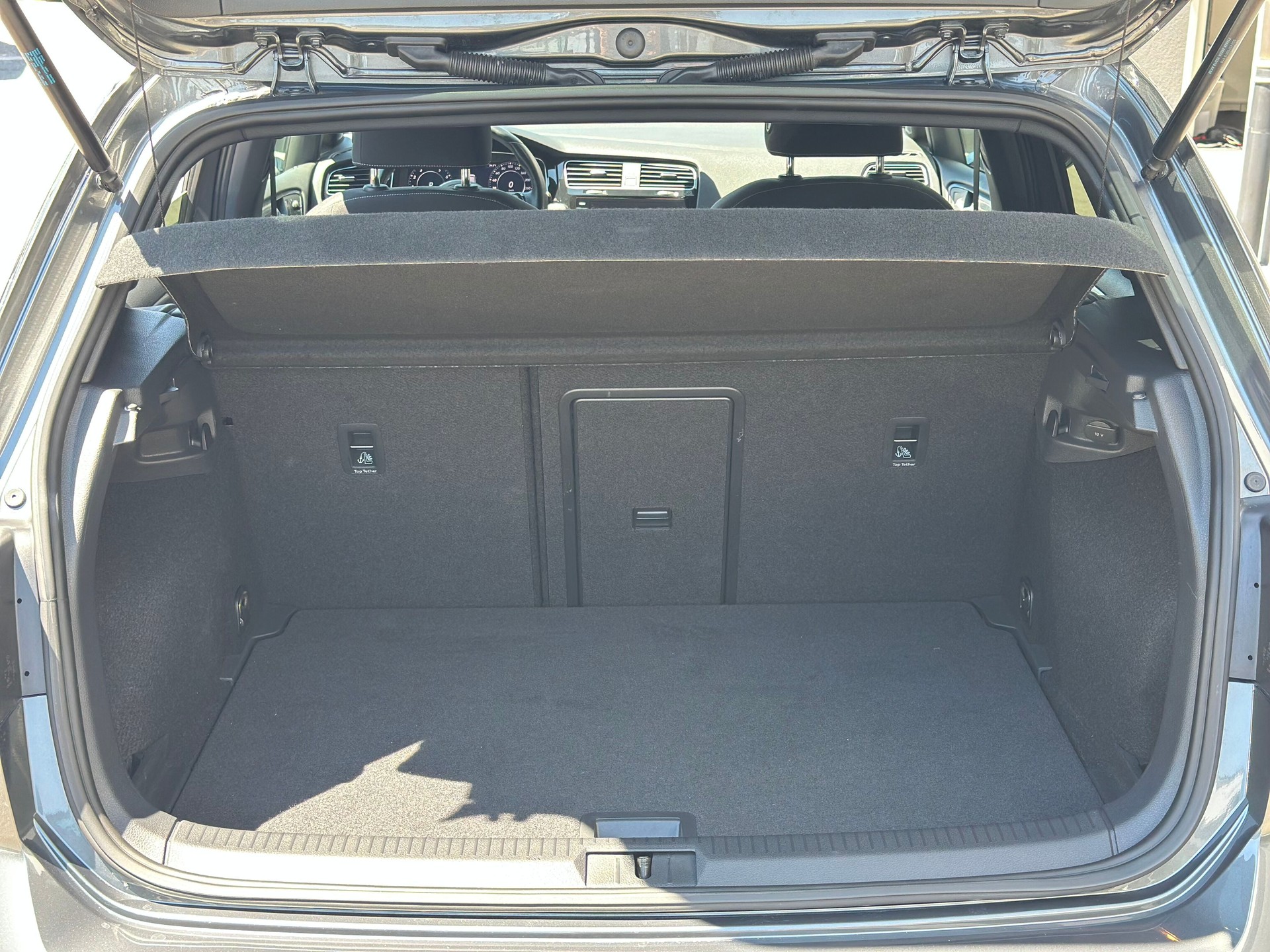 VW Golf 2.0 TSI R 4Motion DSG-image-9