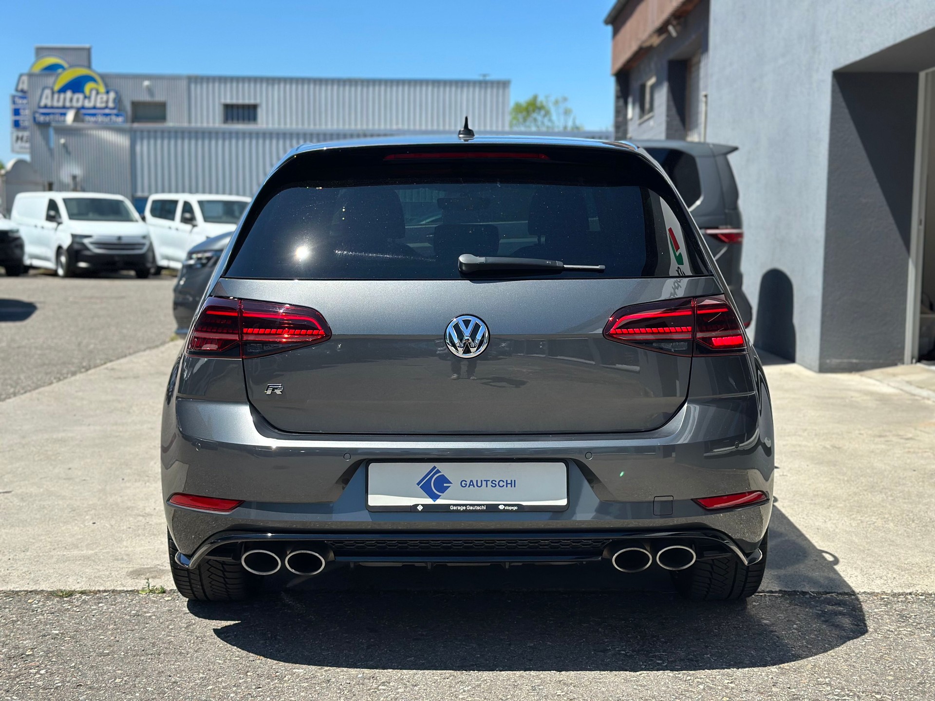 VW Golf 2.0 TSI R 4Motion DSG-image-3