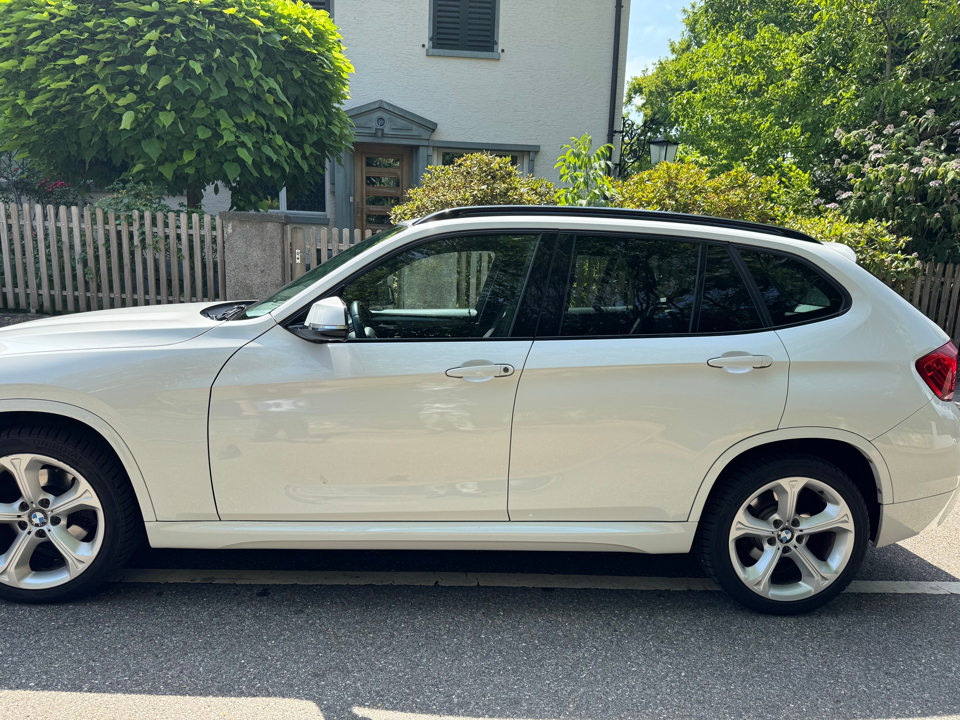 BMW 20i xDrive-image-4