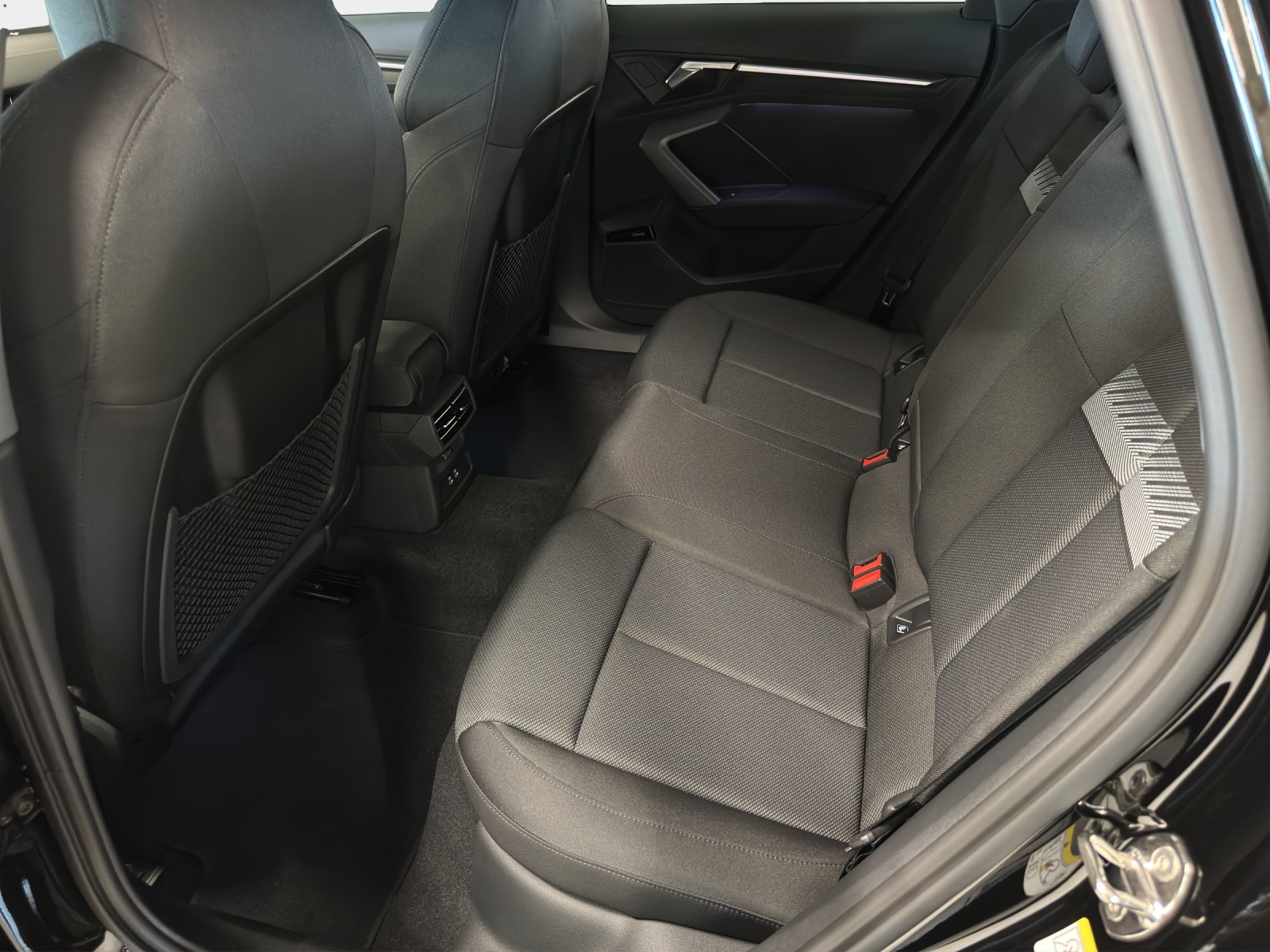 AUDI A3 Sportback TFSI 150 kW quattro advanced S tronic-image-11