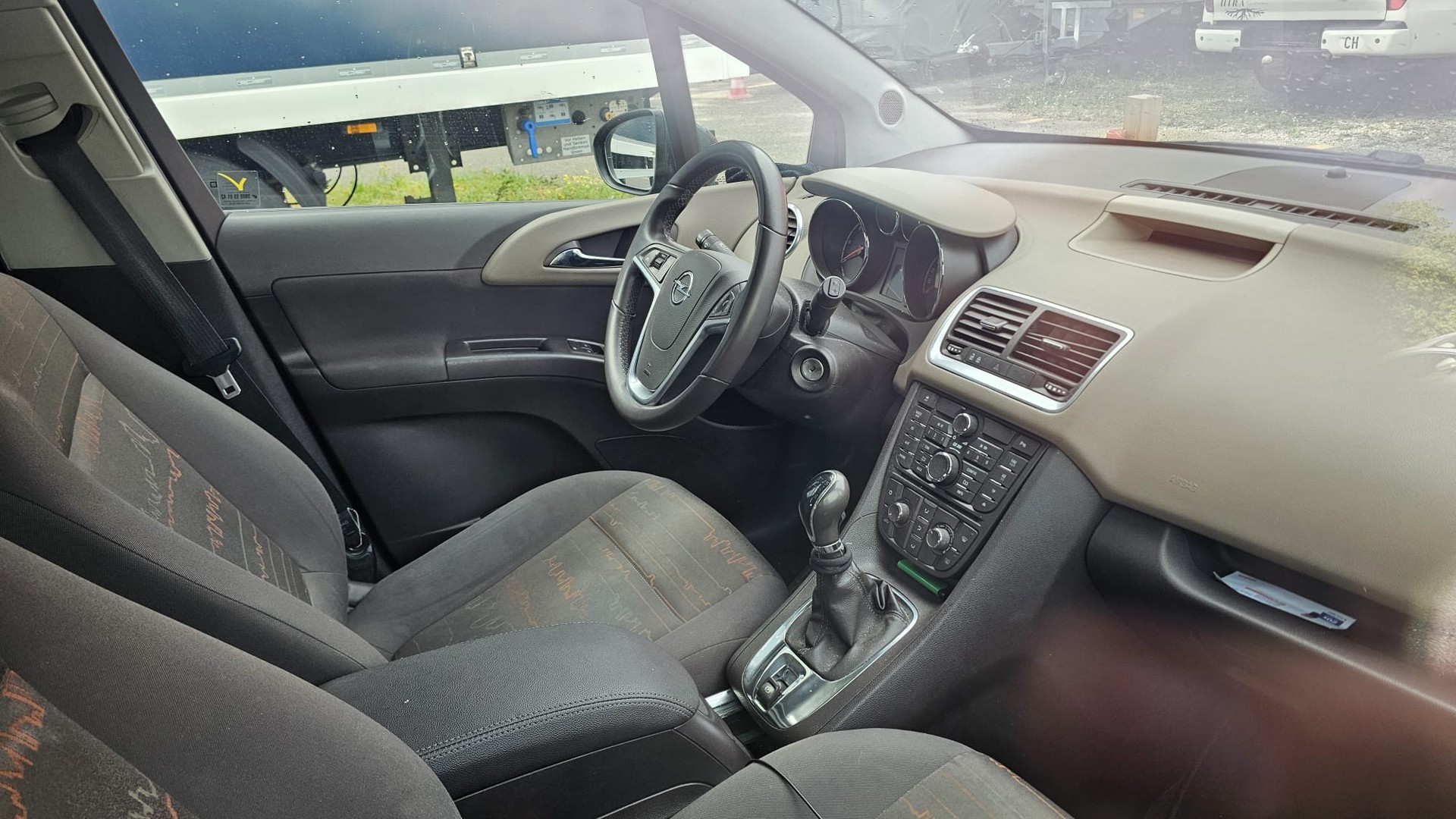 OPEL Meriva 1.7 CDTi Enjoy-image-4