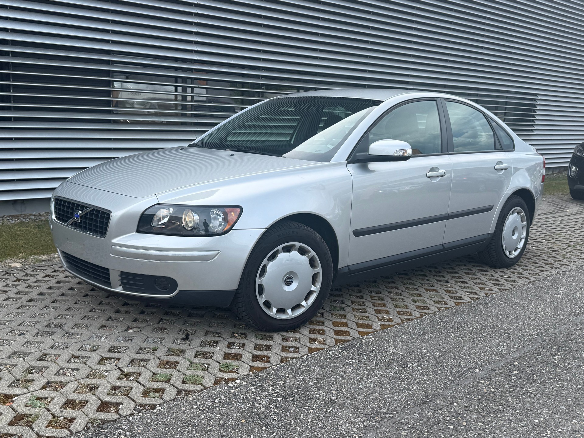 VOLVO S40 2.4 Momentum-image-6