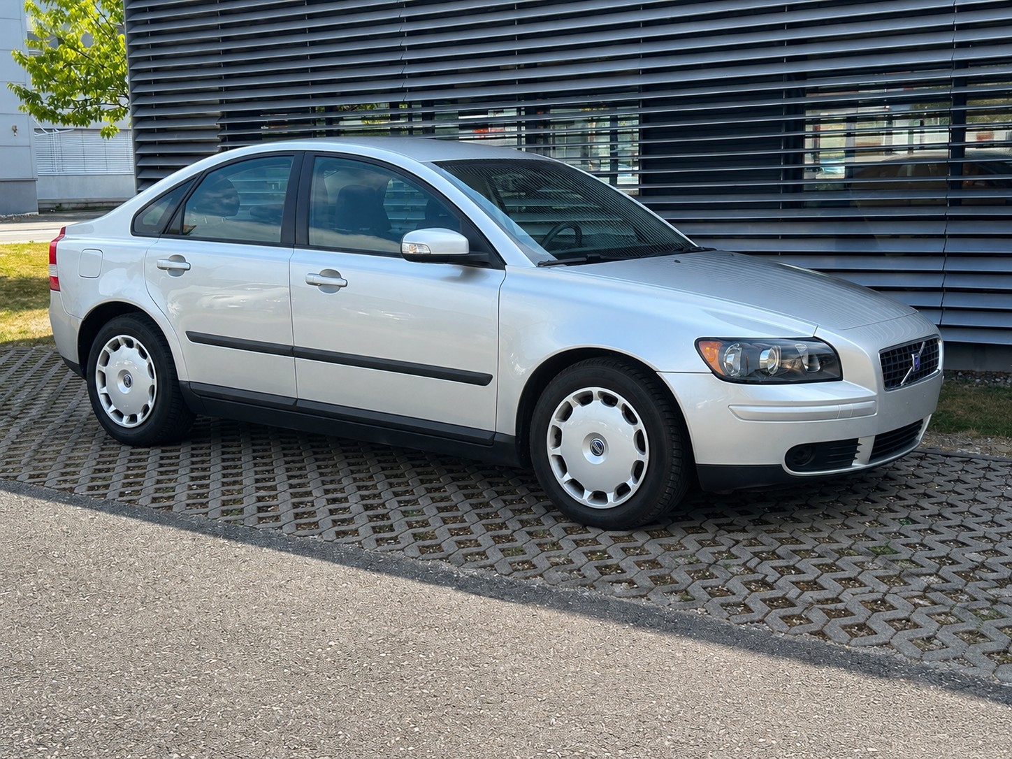 VOLVO S40 2.4 Momentum-image-8