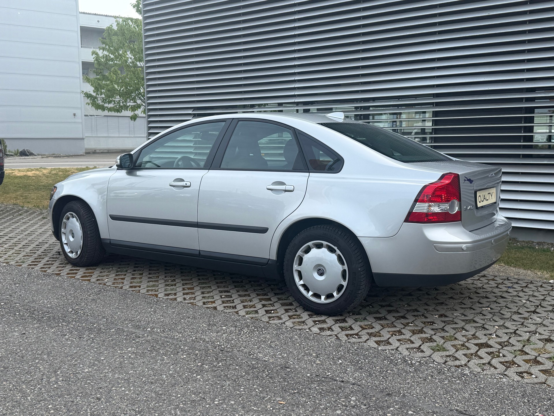 VOLVO S40 2.4 Momentum-image-4