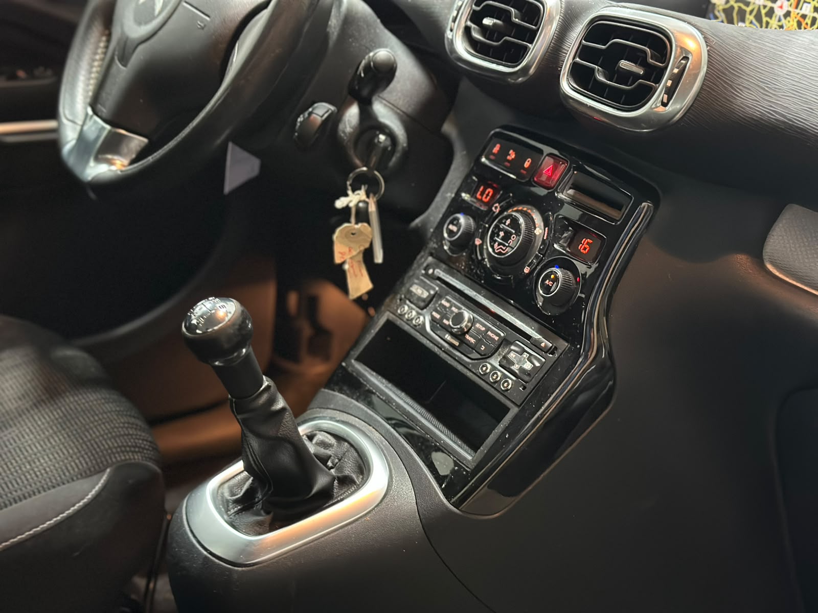 CITROEN C3 Picasso 1.6 BlueHDi Sélection-image-13