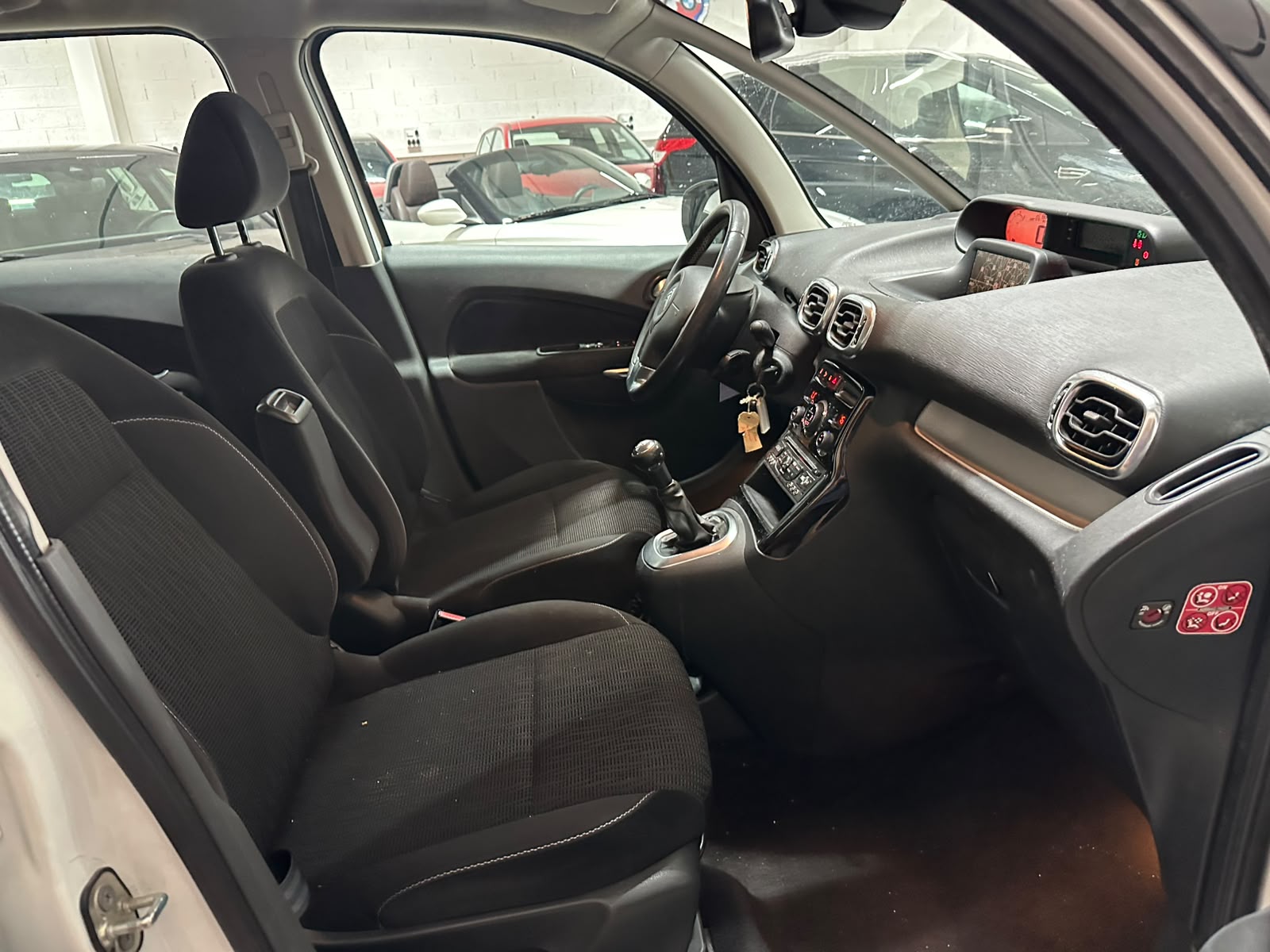 CITROEN C3 Picasso 1.6 BlueHDi Sélection-image-12