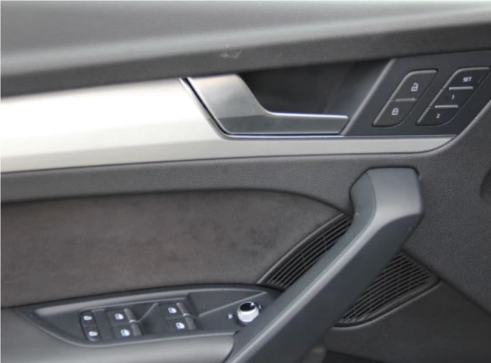 AUDI 2.0 40 TDI Black Edition quattro S-Tronic-image-12