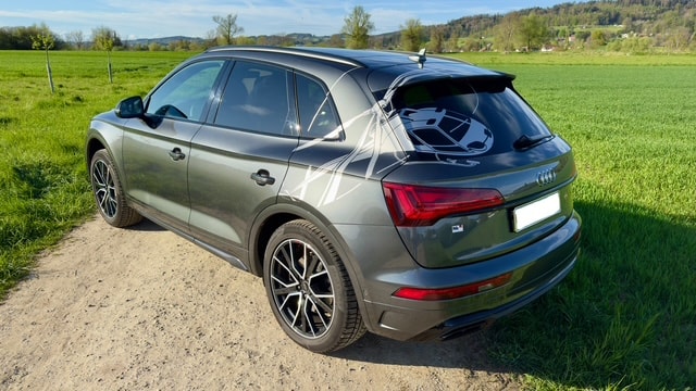 AUDI 2.0 40 TDI Black Edition quattro S-Tronic-image-2