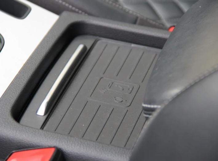 AUDI 2.0 40 TDI Black Edition quattro S-Tronic-image-11