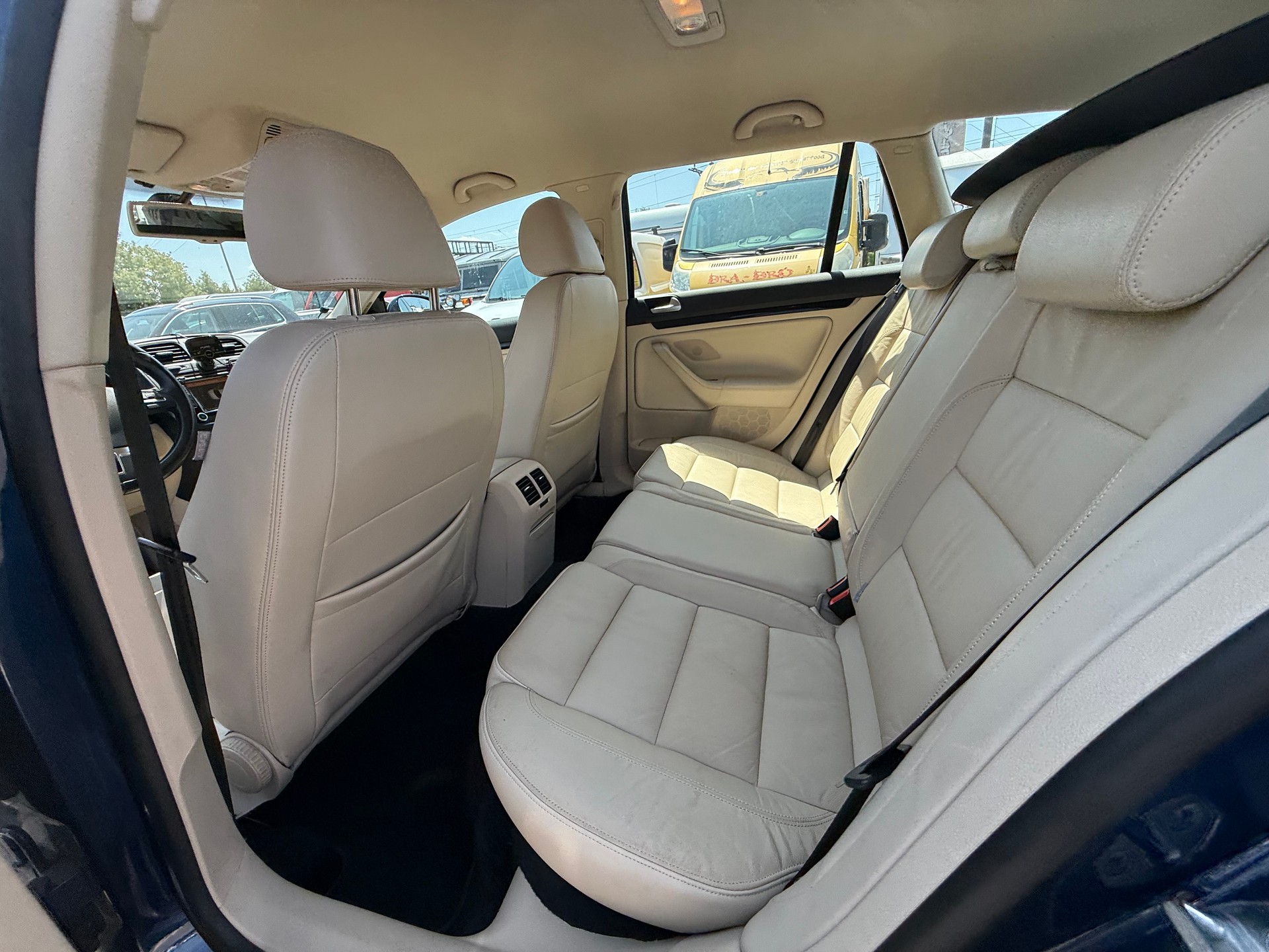 VW Golf Variant 1.4 TSI Value-image-10