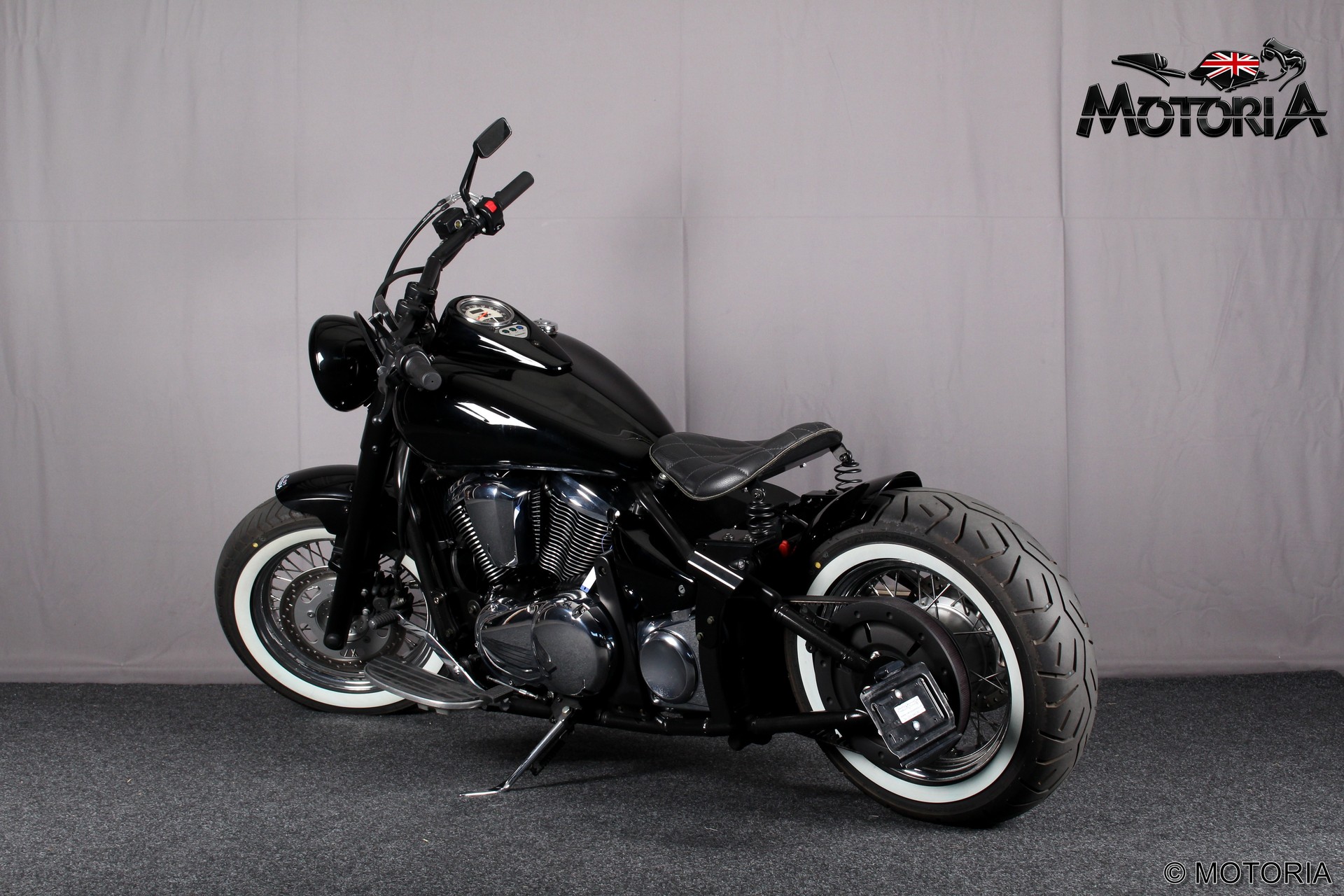 KAWASAKI VN 900 BOBBER-showroom-element-3