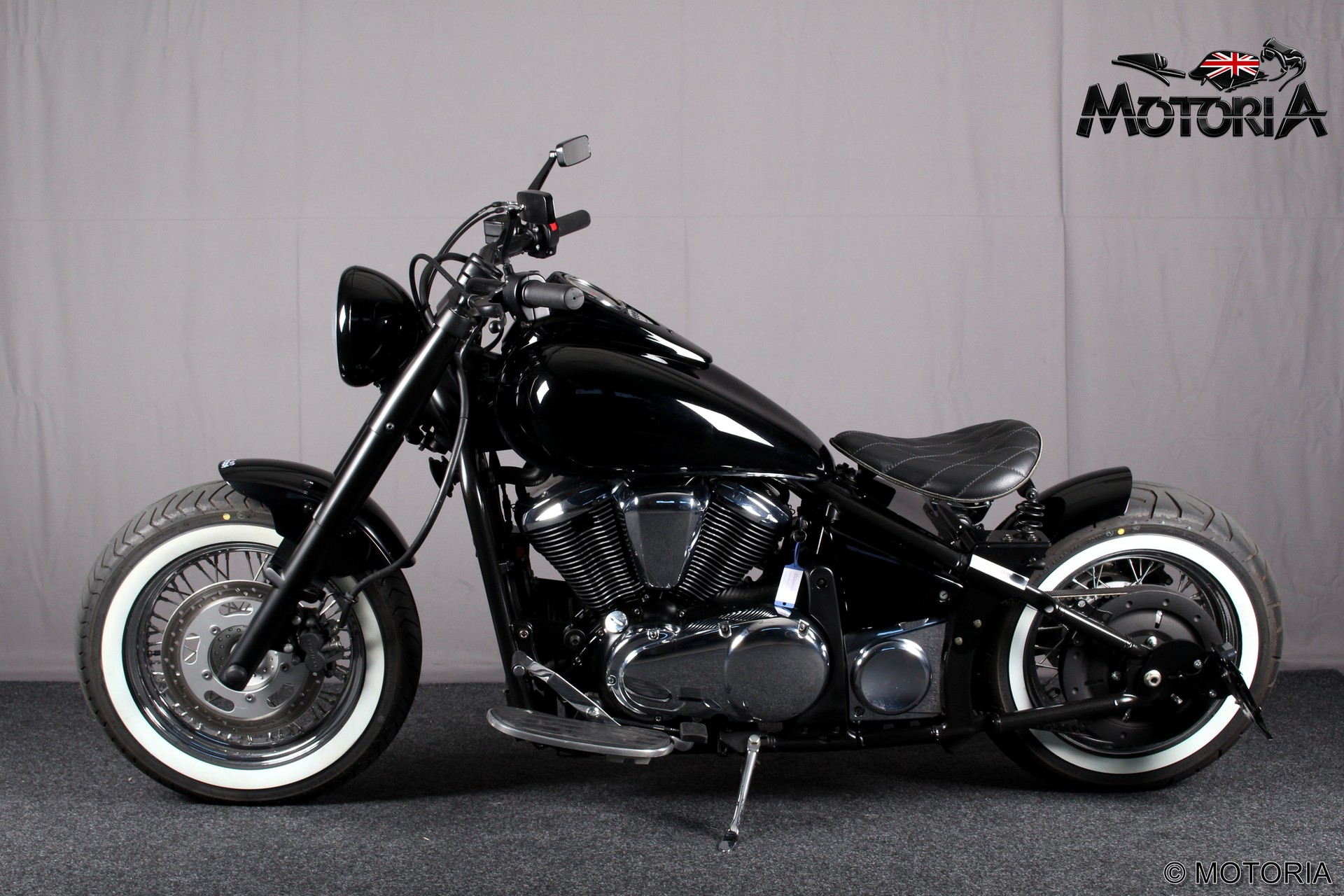 KAWASAKI VN 900 BOBBER-showroom-element-2