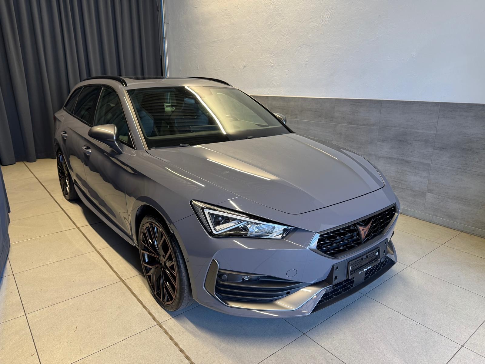 CUPRA LEON ST 1.4 e-HYBRID pHEV DSG-image-2