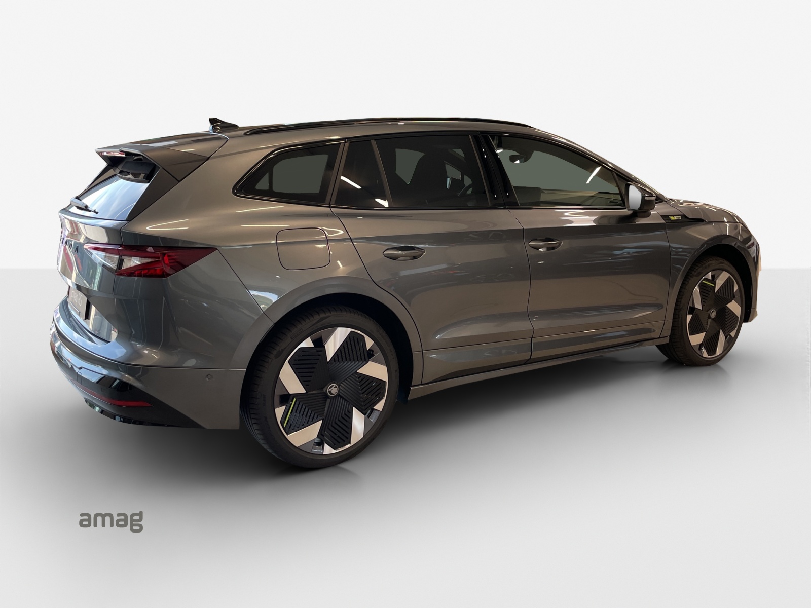SKODA Enyaq 4x4 RS-image-2