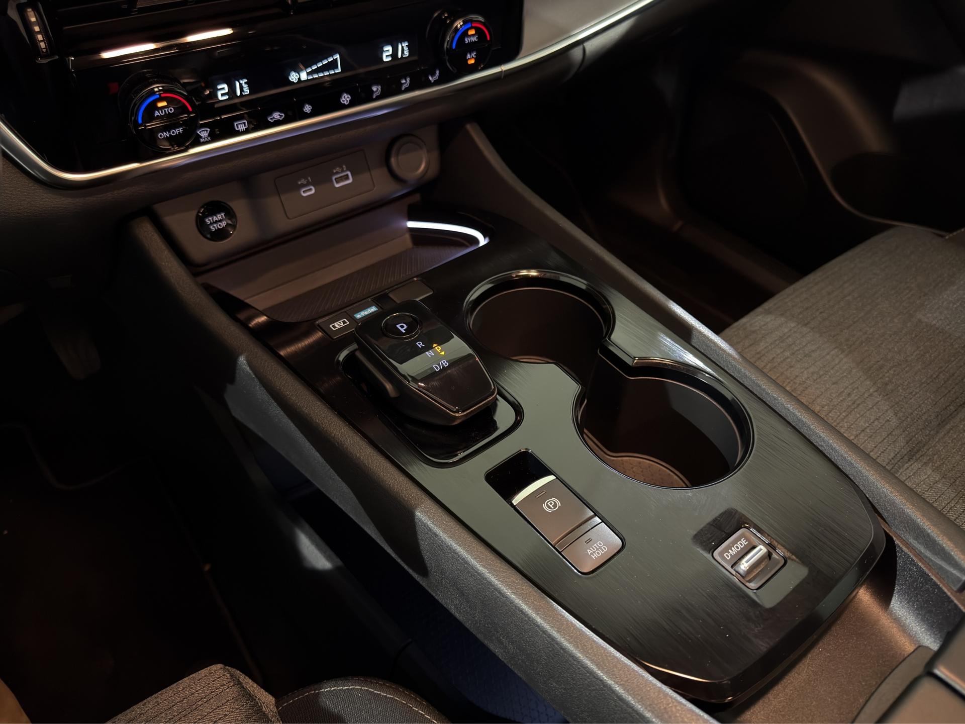 NISSAN X-Trail 1.5 VC-T e-Power N-Connecta-image-19