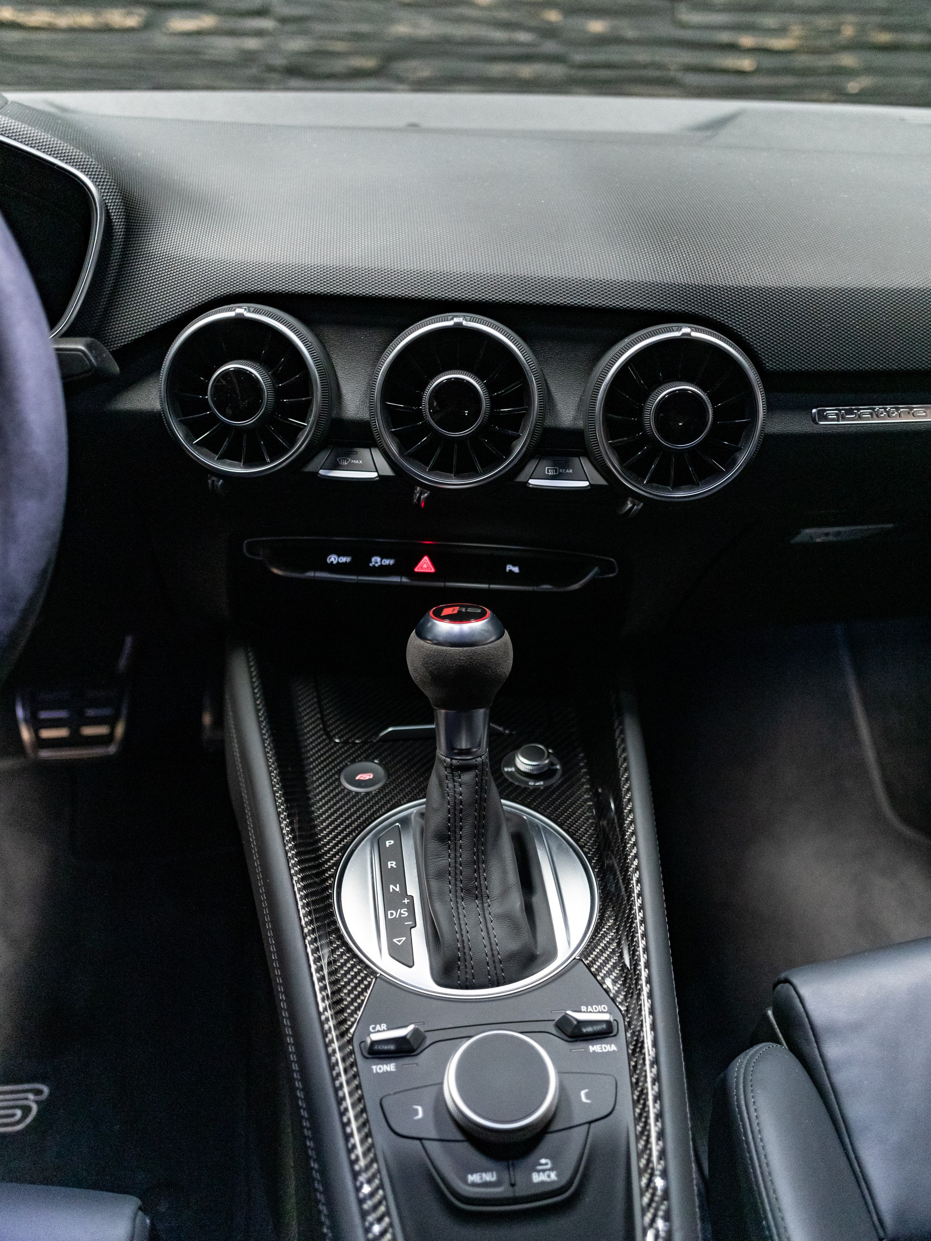 AUDI TT Coupé TT RS quattro S-tronic-image-30