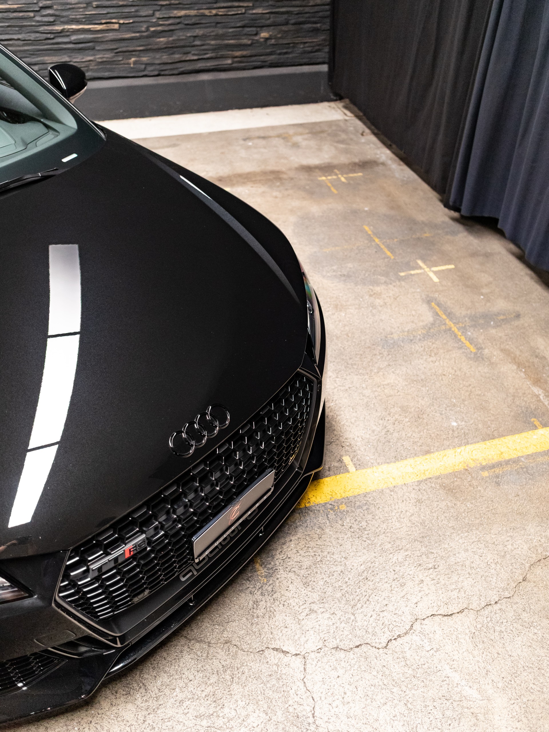AUDI TT Coupé TT RS quattro S-tronic-image-19