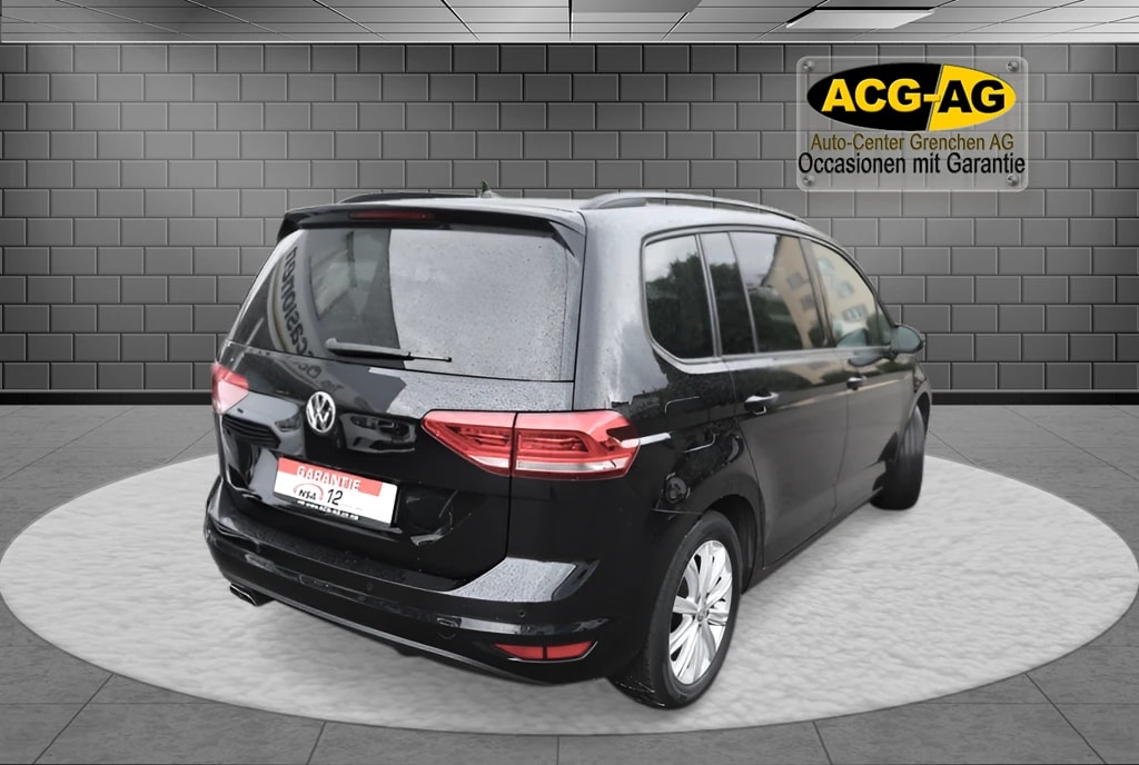 VW Touran 2.0 TDI BlueMotion Technology Highline ** Voll-Leder ** G.Navi mit RF-Kamera ** Ab MFK **-image-5