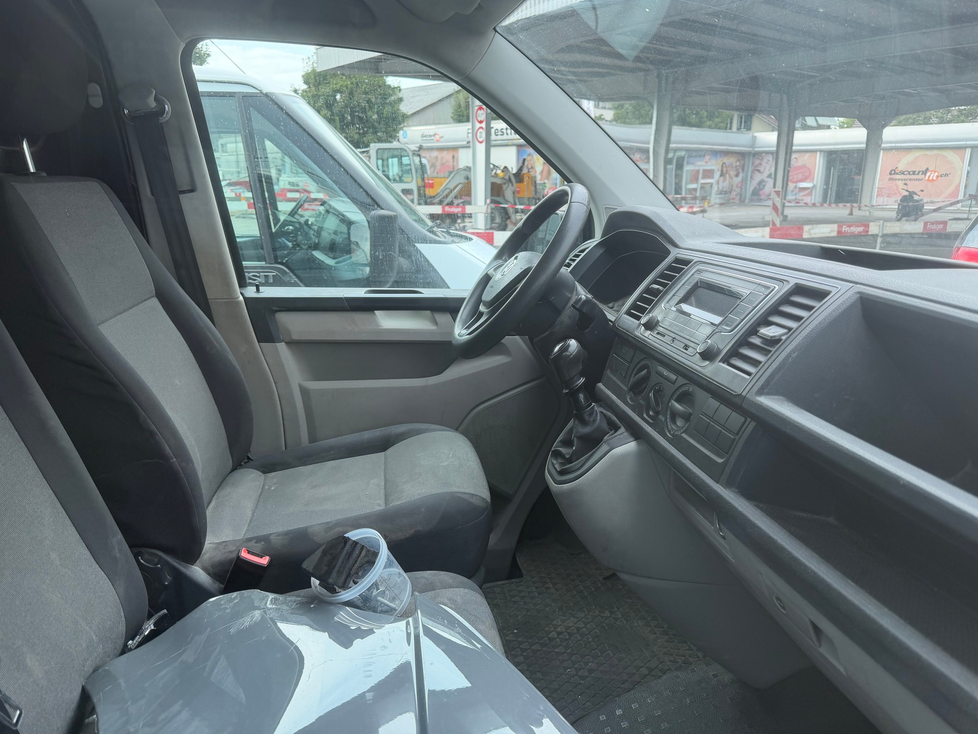 VW T6 2.0 TDI Entry-image-5