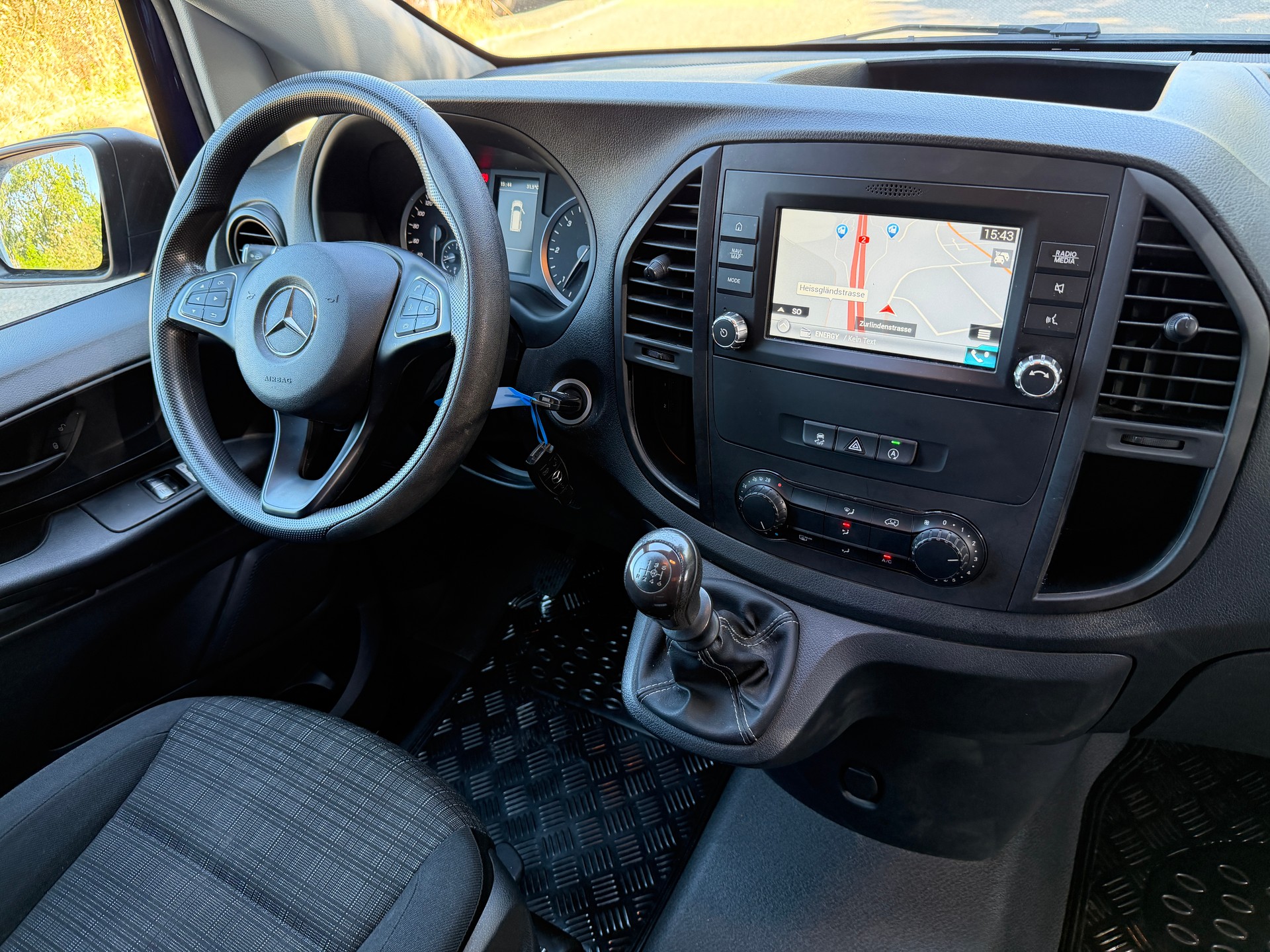 MERCEDES-BENZ Vito 114 CDI-image-1