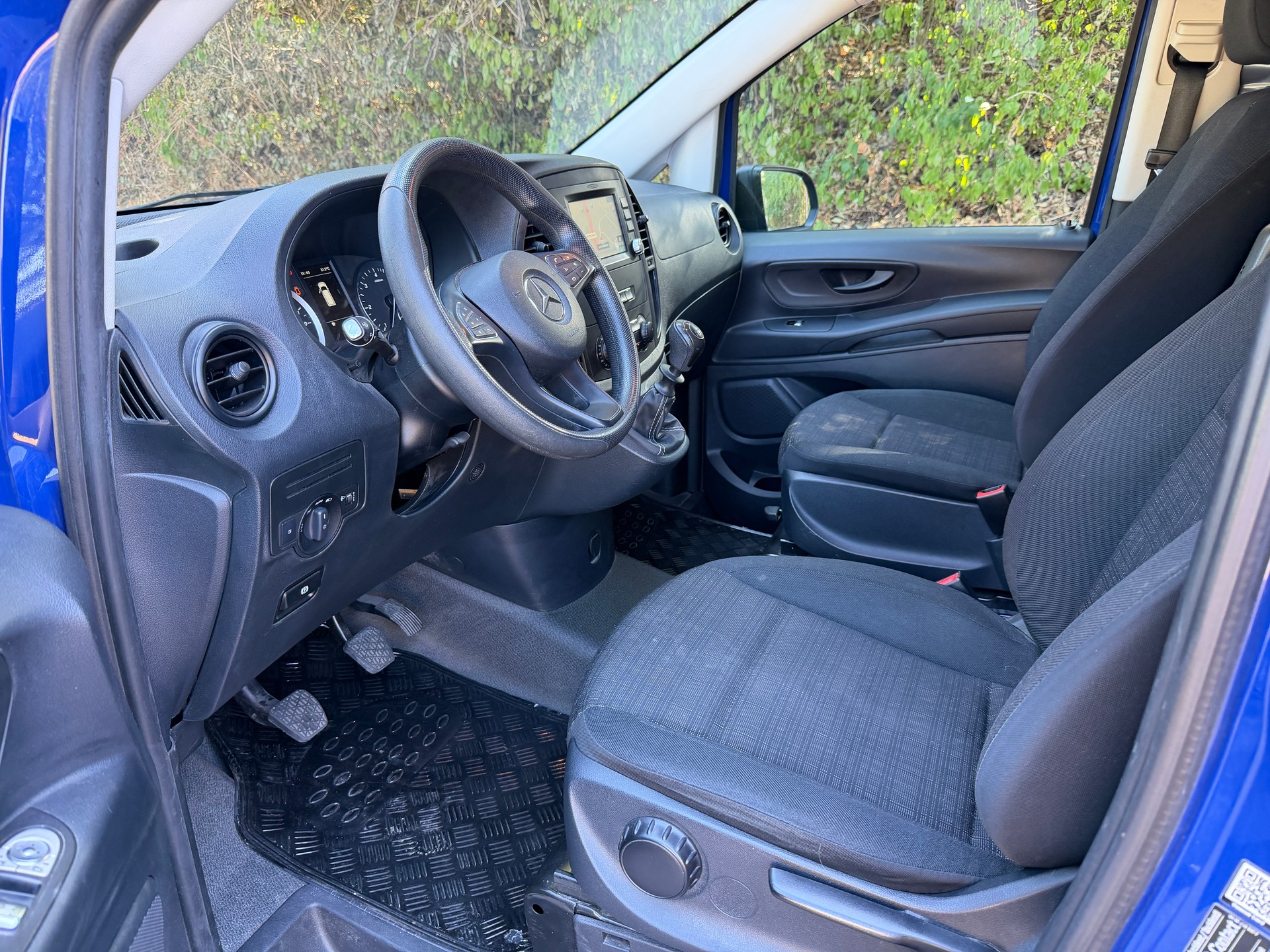 MERCEDES-BENZ Vito 114 CDI-image-13
