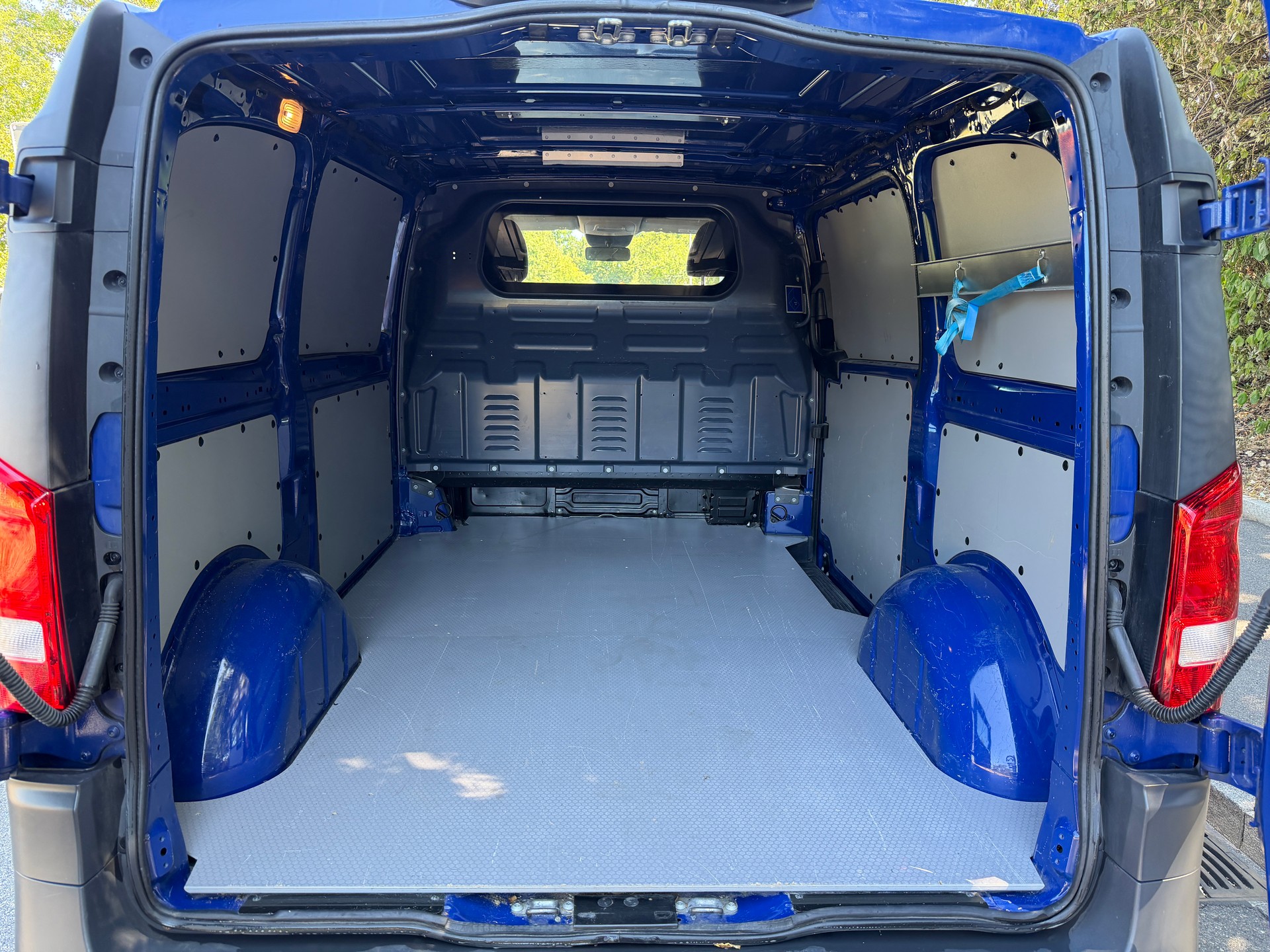 MERCEDES-BENZ Vito 114 CDI-image-2