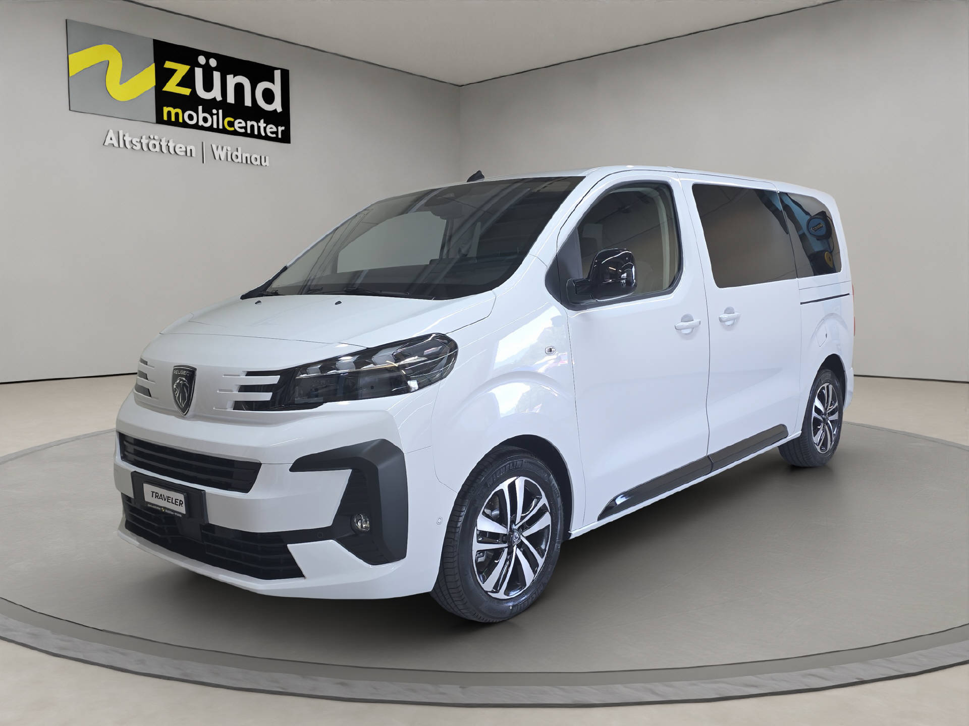 PEUGEOT Traveller Long 2.2 BlueHDi 180 Family Edition S/S-image-1