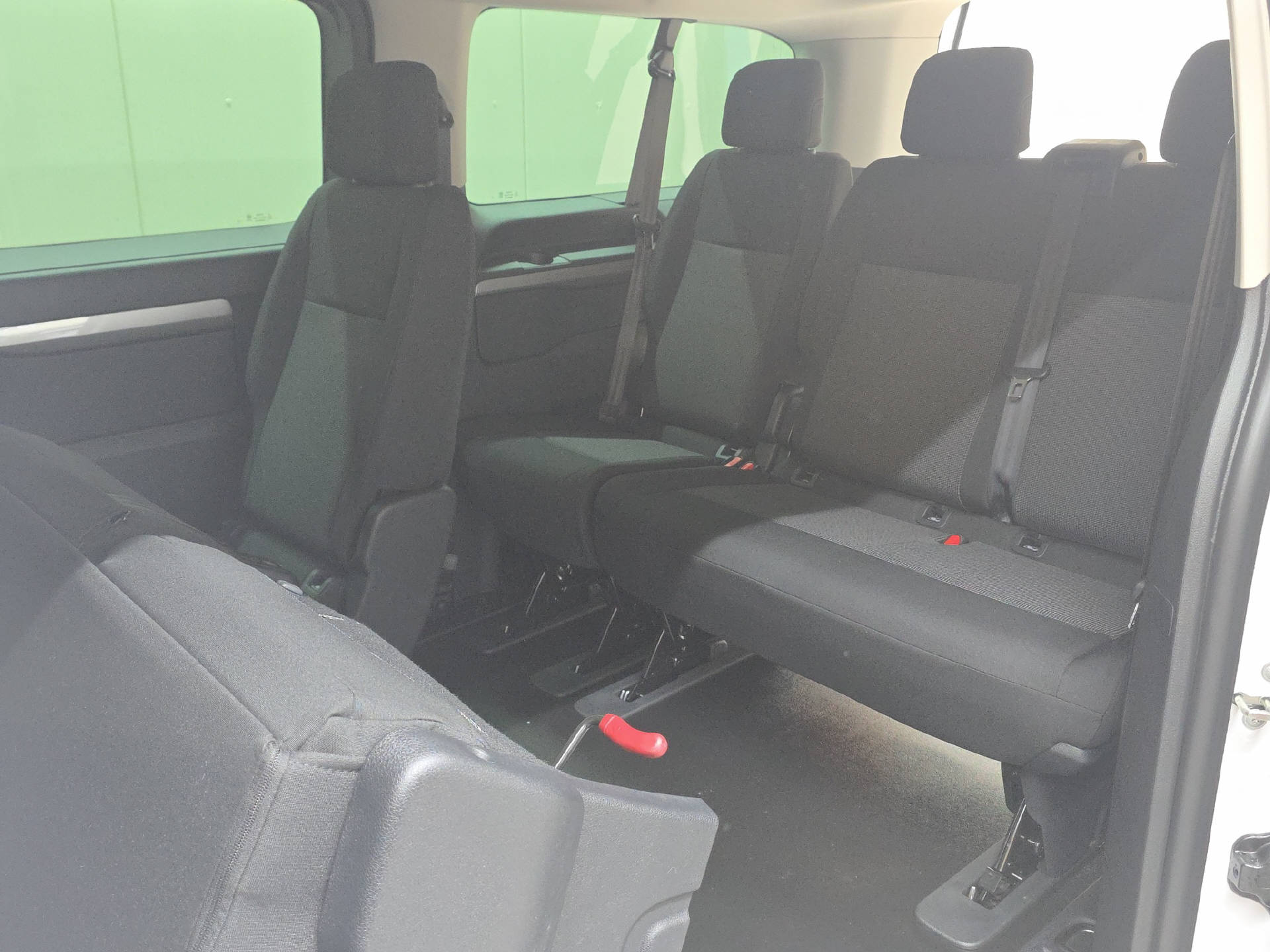 PEUGEOT Traveller Long 2.2 BlueHDi 180 Family Edition S/S-image-11