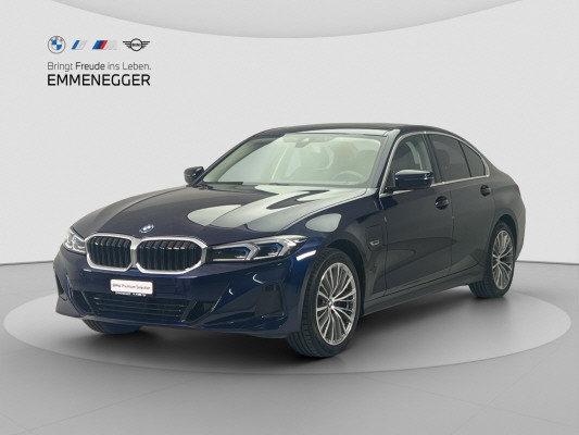 BMW 330e xDrive Steptronic-image-0