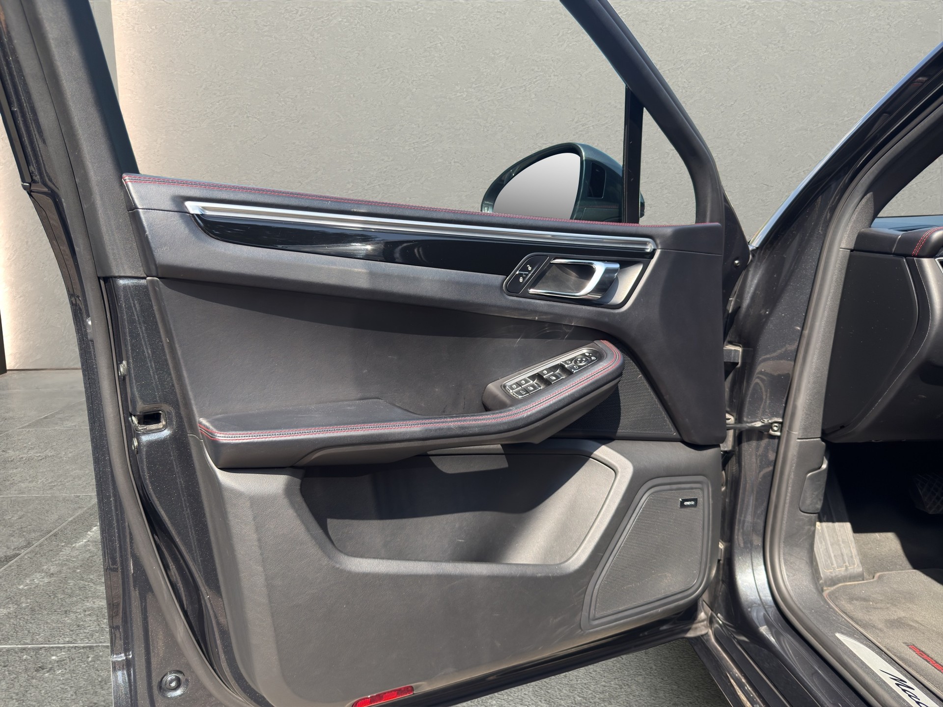 PORSCHE Macan GTS PDK-image-9