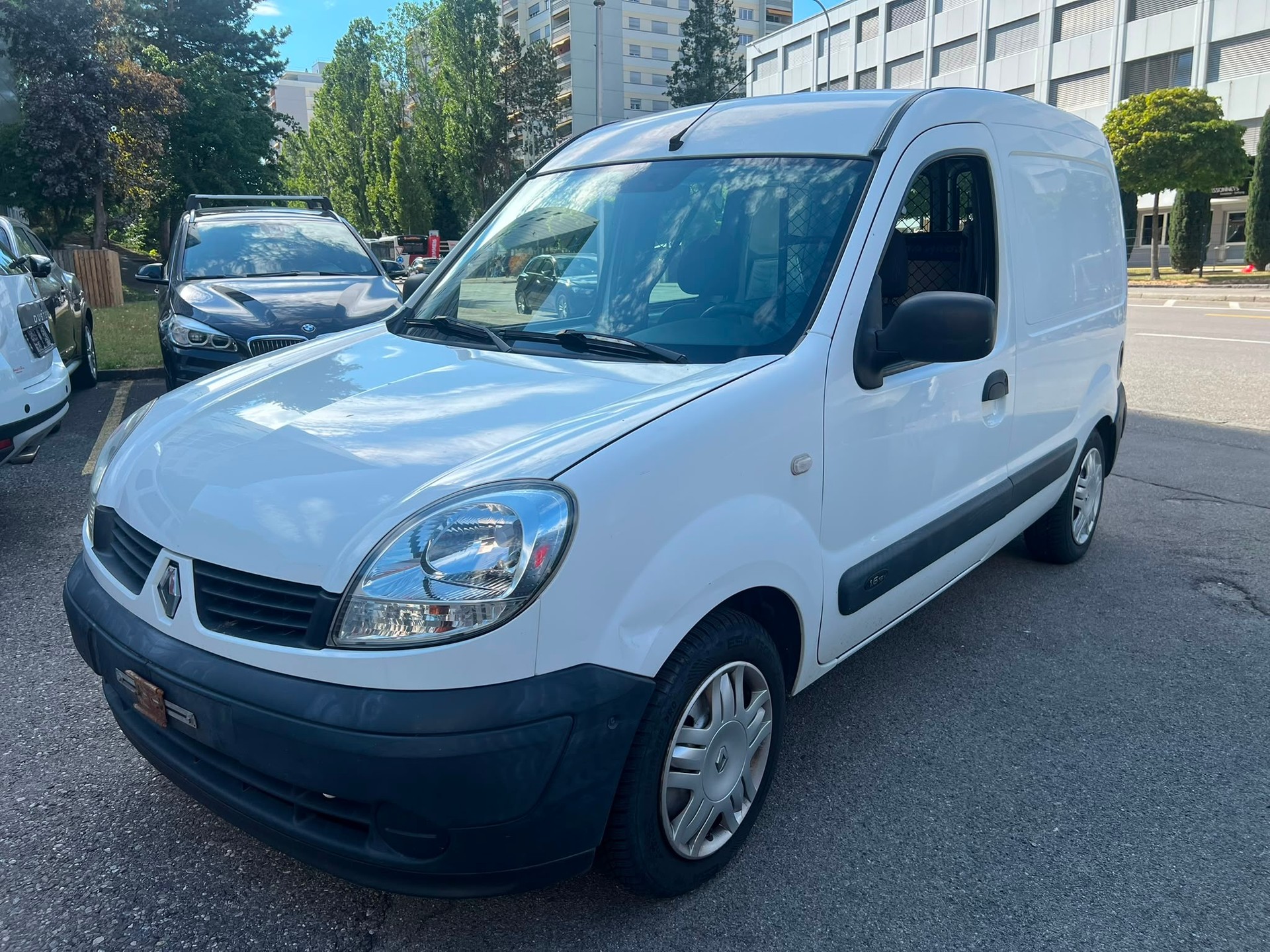 RENAULT Kangoo 1.6 16V-image-1