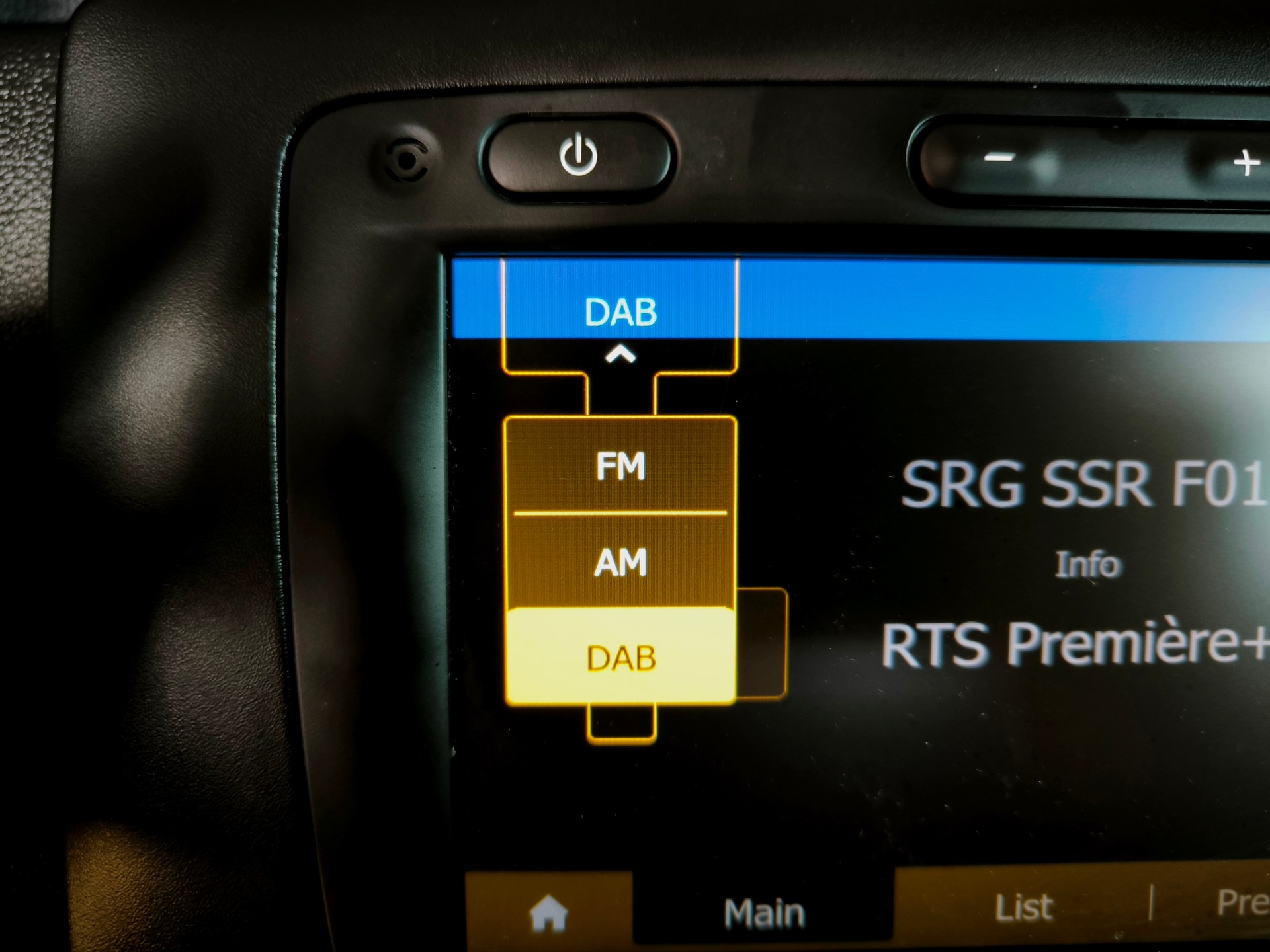 DACIA Duster TCe 150 Celebration 4x4-image-14