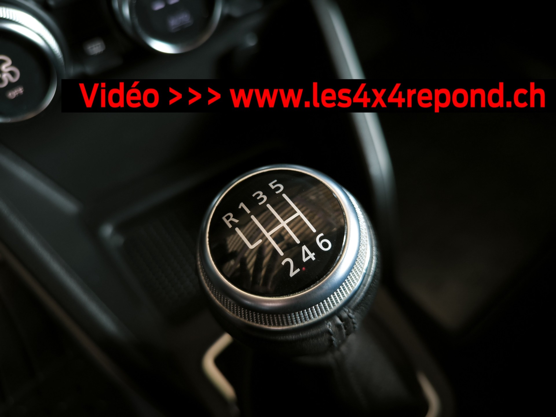 DACIA Duster TCe 150 Celebration 4x4-image-10