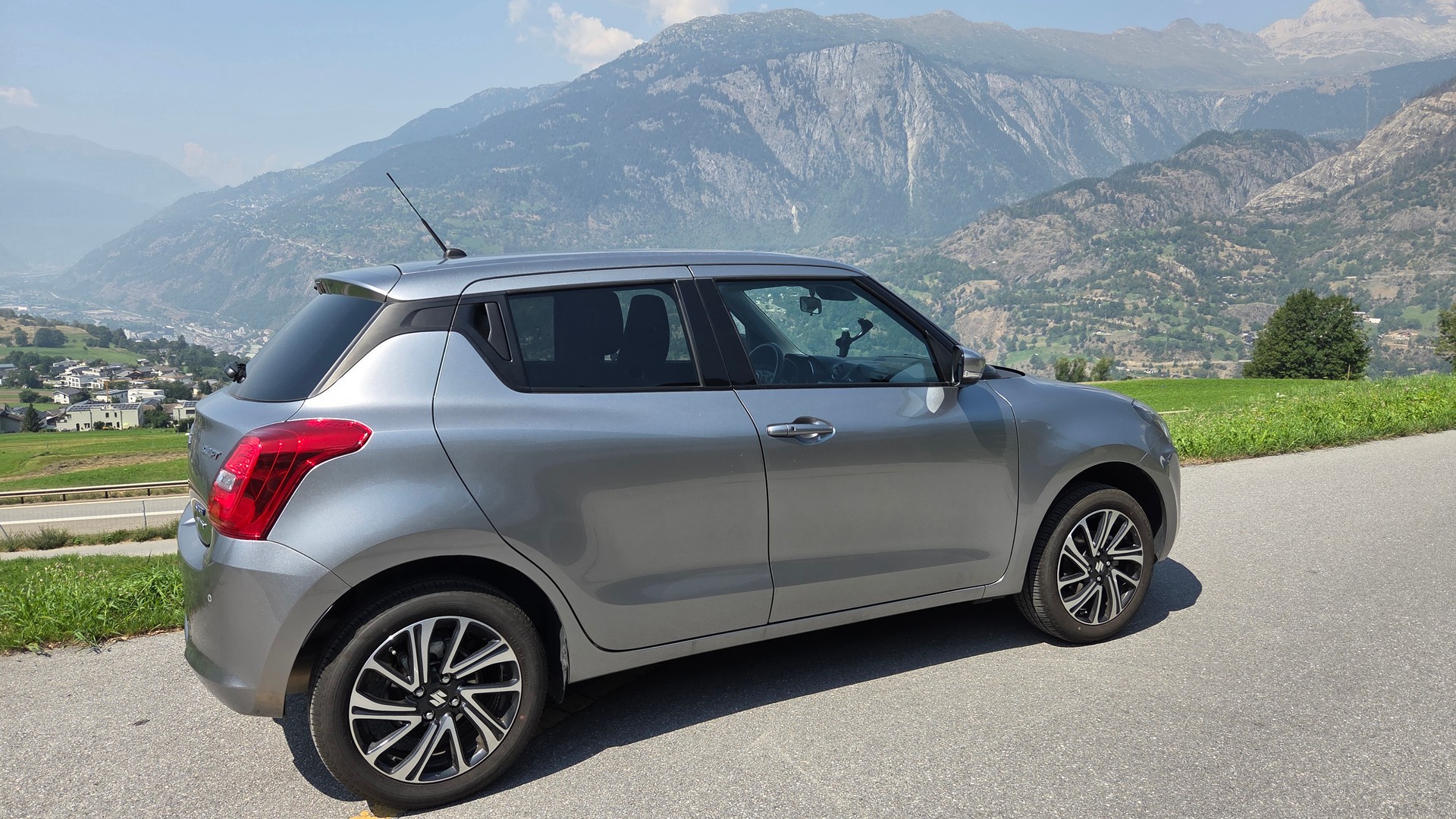 SUZUKI 1.2i Comp Top mild Hybrid 4x4 (Allgrip)-image-0
