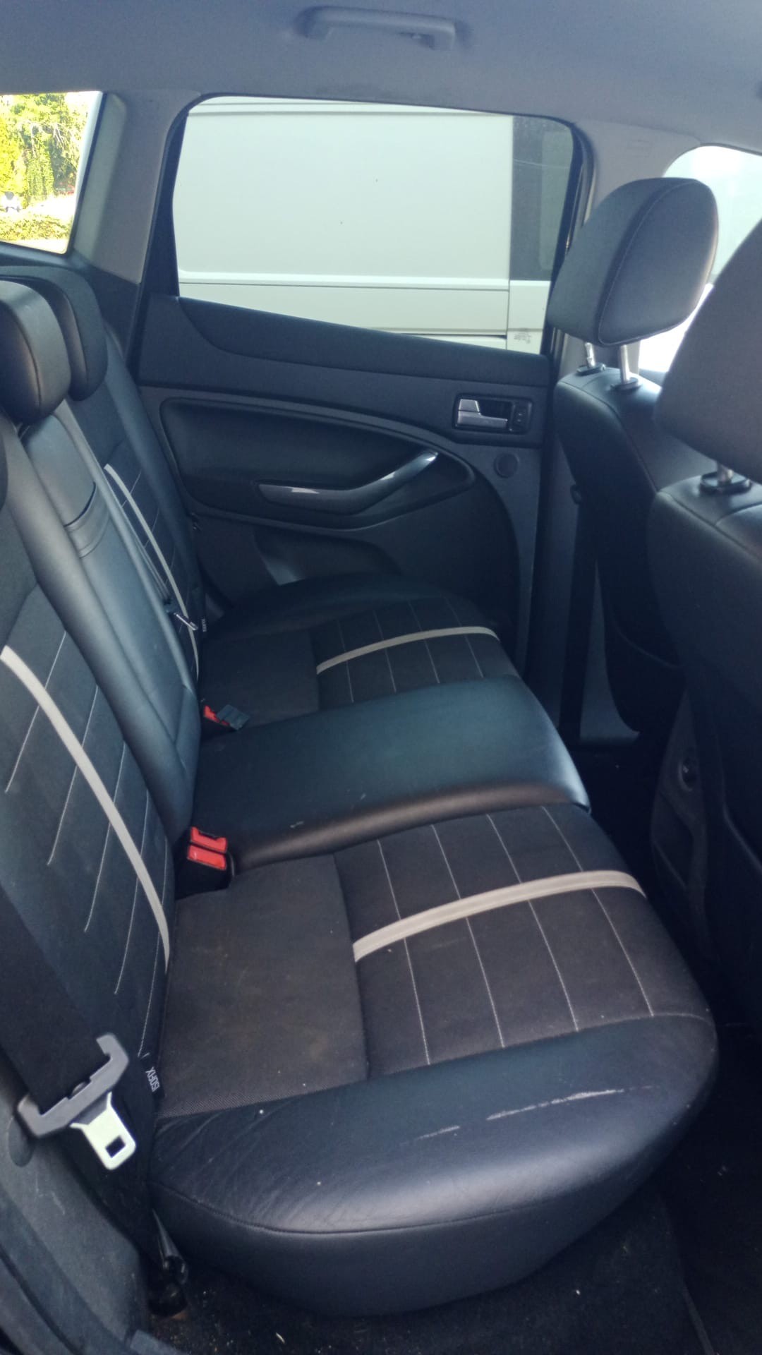 FORD Kuga 2.0 TDCi Carving 4WD PowerShift-image-8