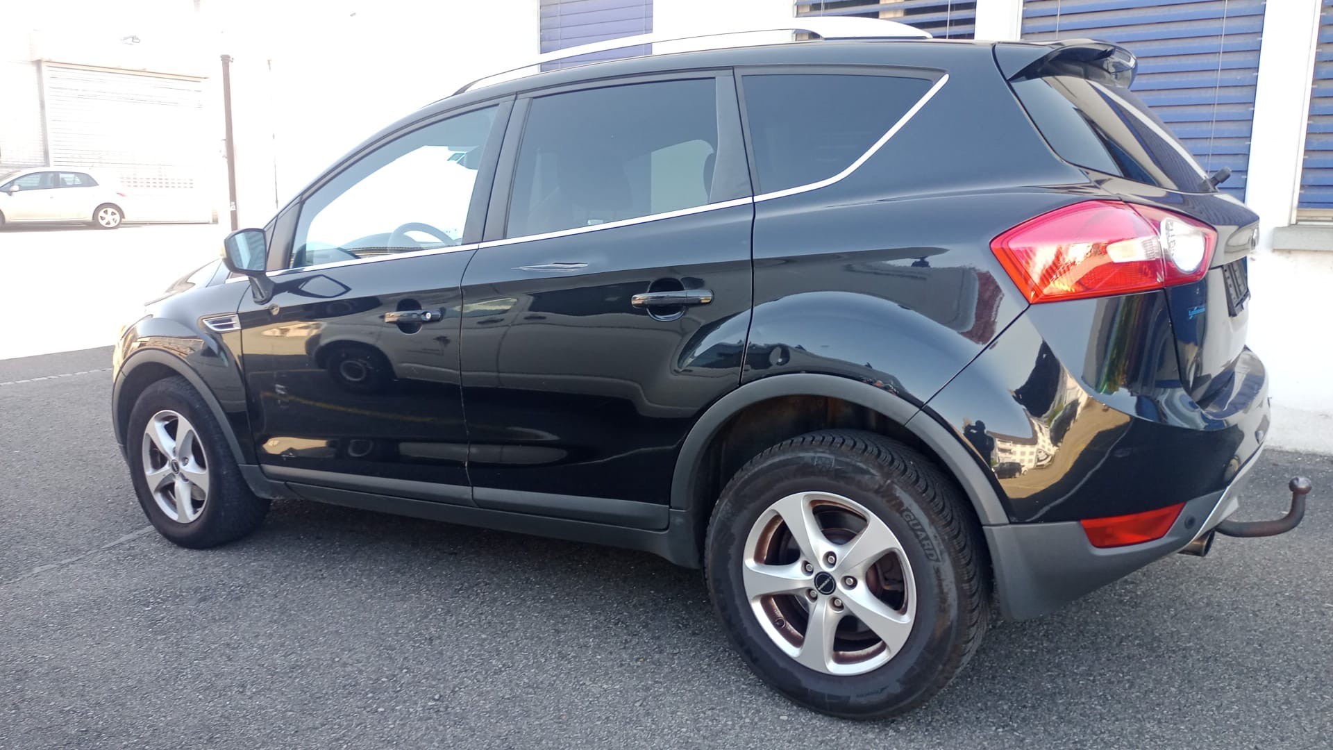 FORD Kuga 2.0 TDCi Carving 4WD PowerShift-image-5