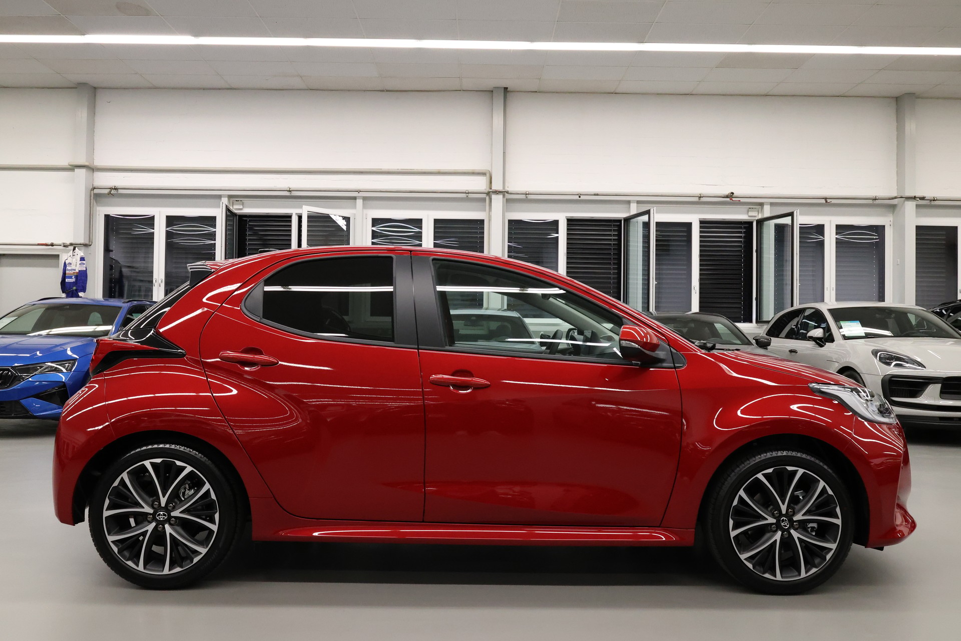 TOYOTA Yaris 1.5 VVT-i HSD Teamplayer-image-15