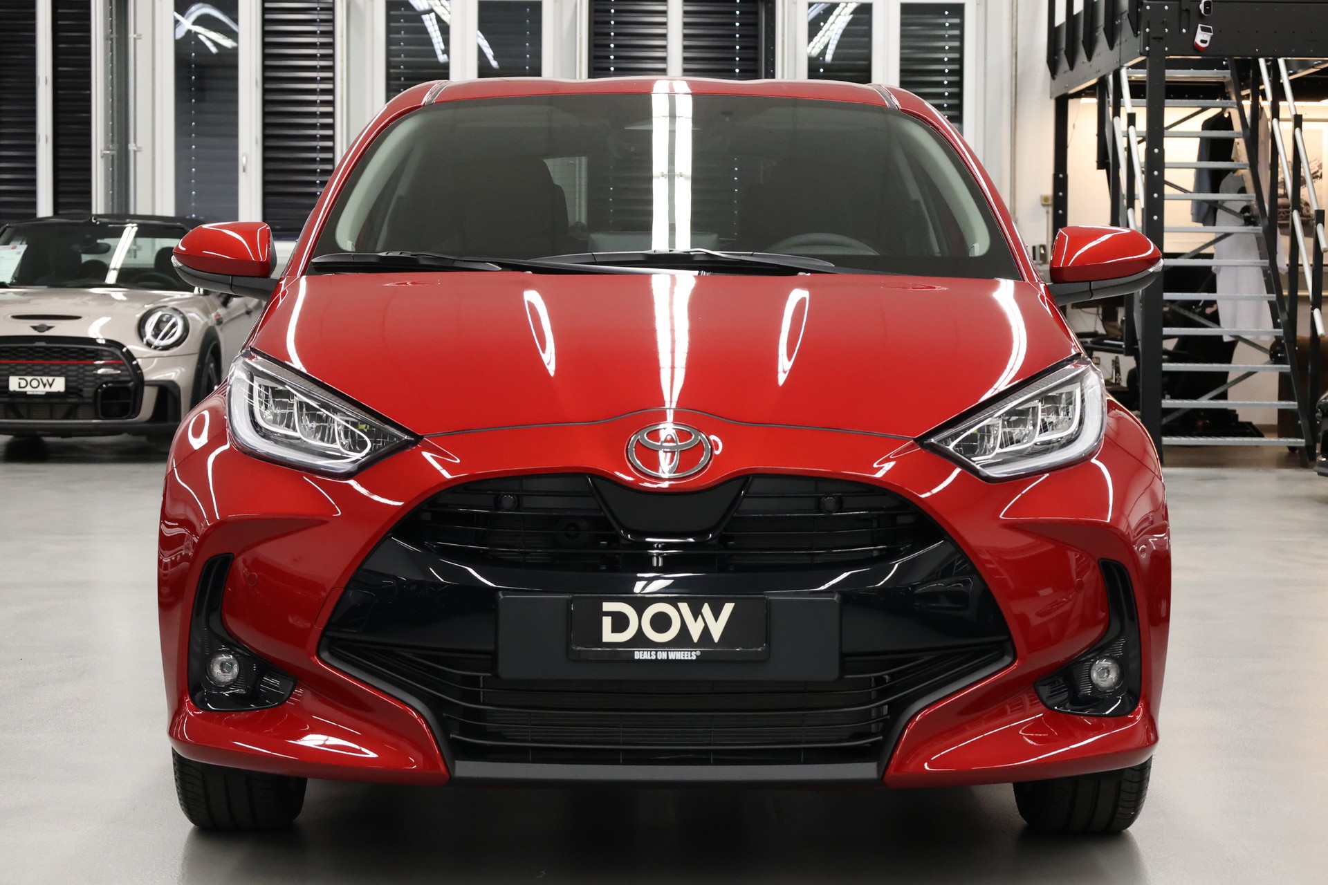TOYOTA Yaris 1.5 VVT-i HSD Teamplayer-image-6