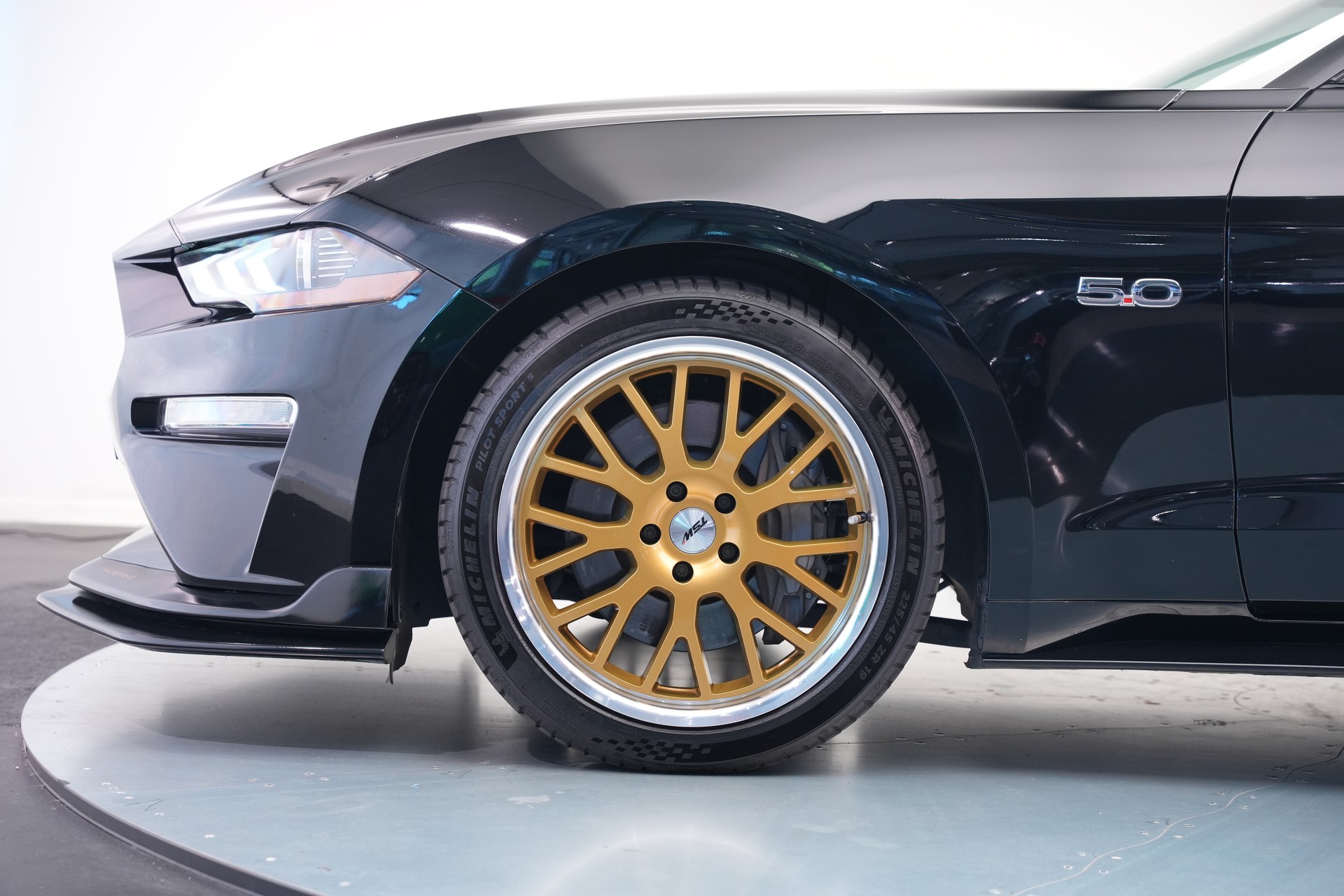 FORD Mustang Fastback 5.0 V8 GT Automat-image-33