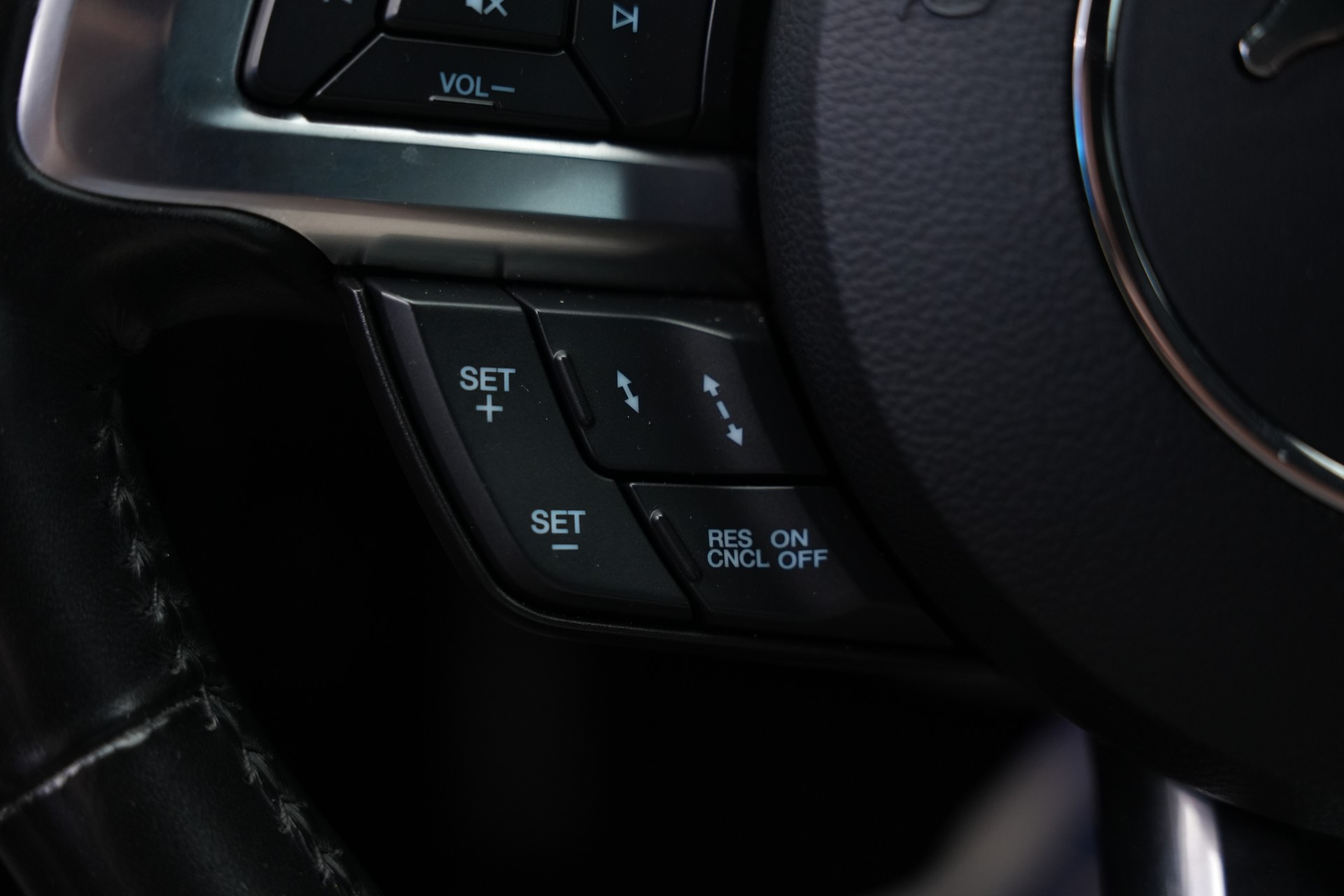 FORD Mustang Fastback 5.0 V8 GT Automat-image-23