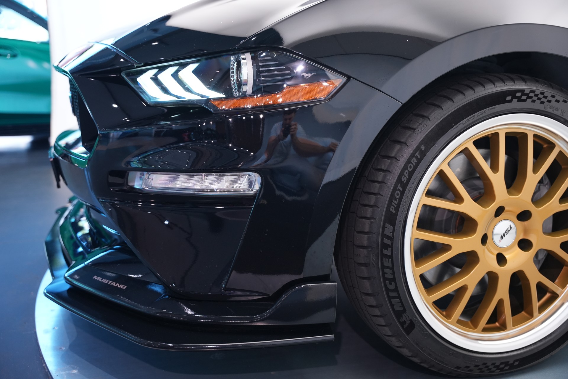 FORD Mustang Fastback 5.0 V8 GT Automat-image-39