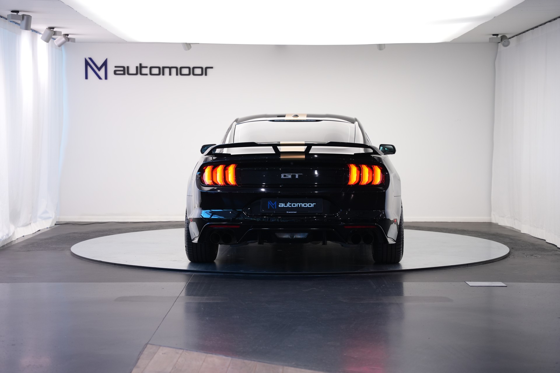 FORD Mustang Fastback 5.0 V8 GT Automat-image-5