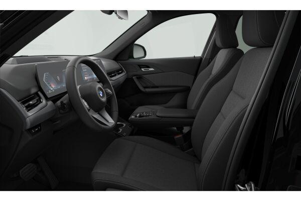 BMW X1 18i sDrive-image-4