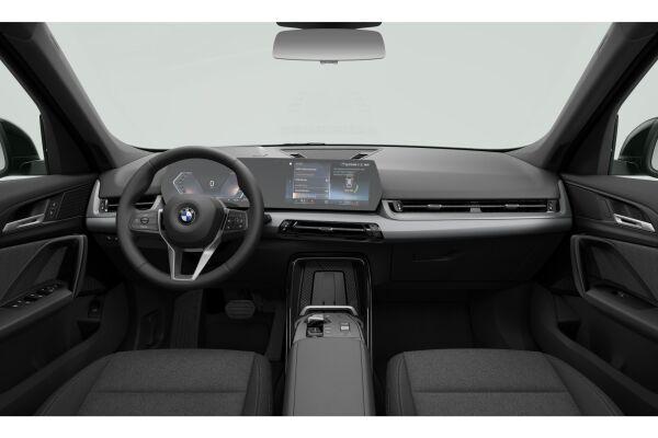 BMW X1 18i sDrive-image-5