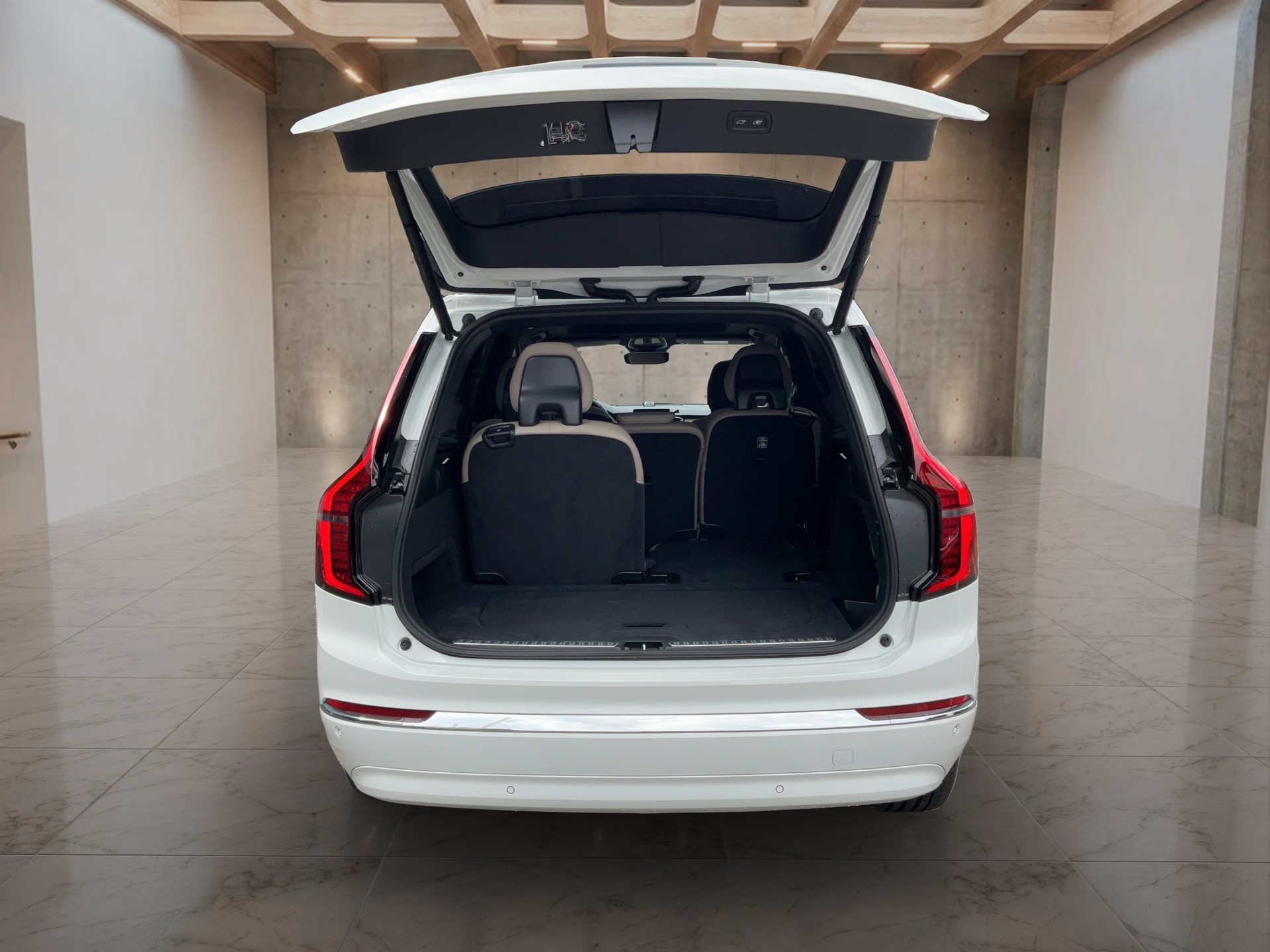 VOLVO XC90 2.0 T8 TE Ultra Bright eAWD-image-12