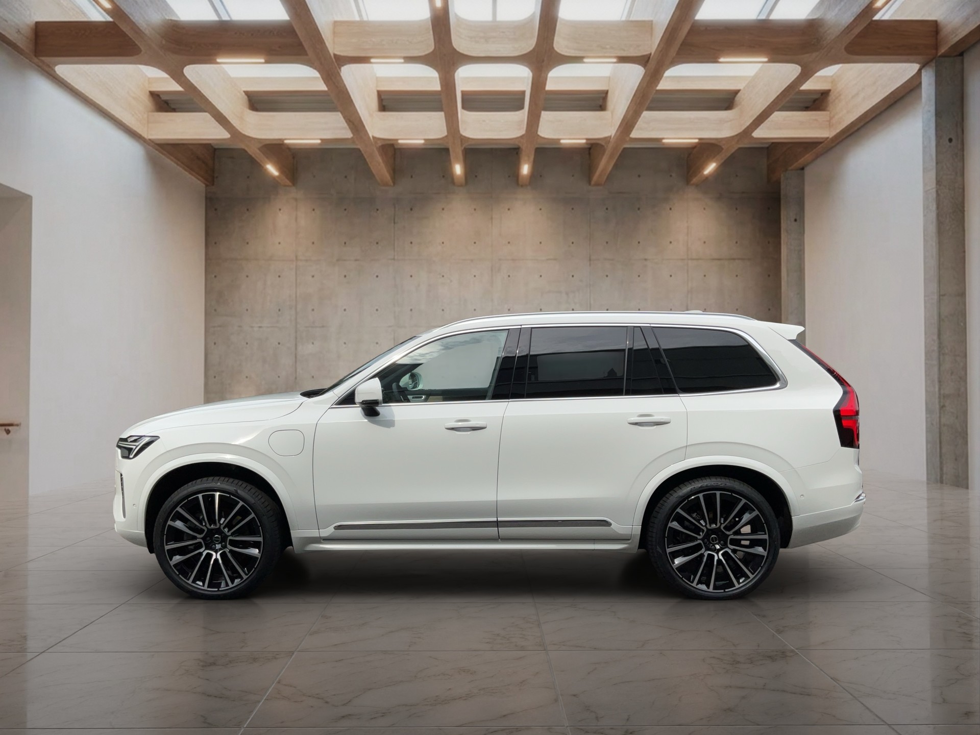 VOLVO XC90 2.0 T8 TE Ultra Bright eAWD-showroom-element-2