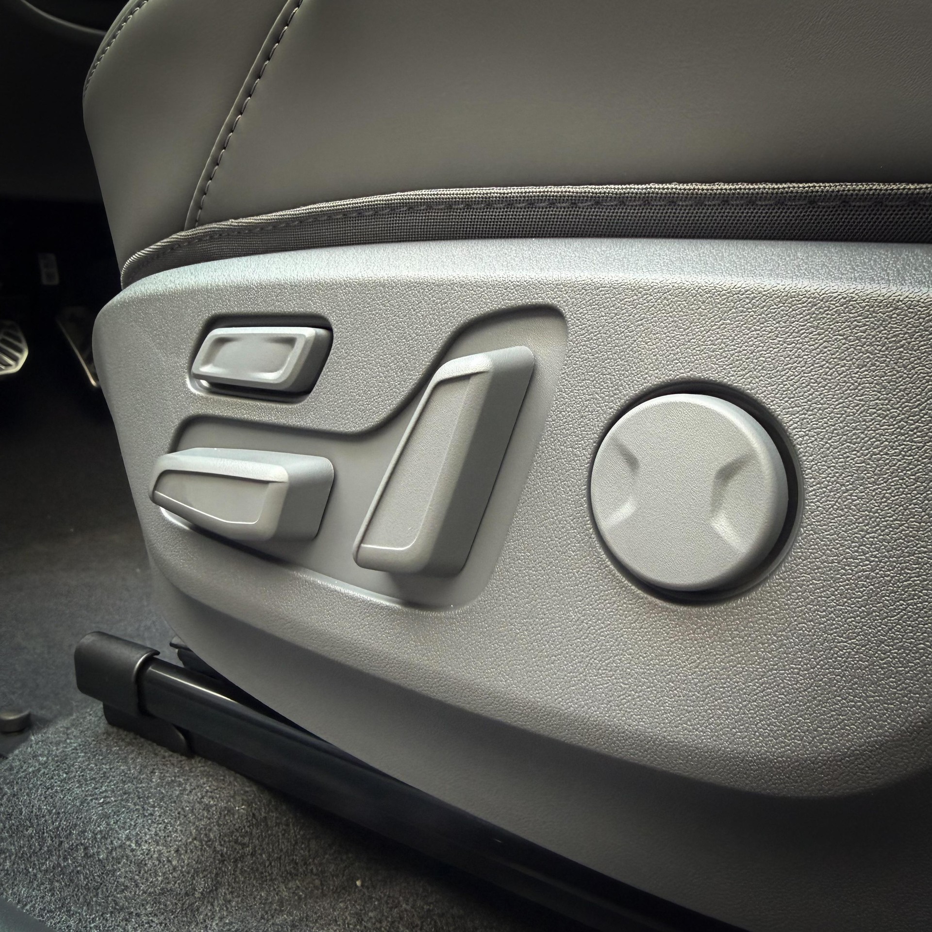 KIA EV3 81 kWh GT 4x4-image-12