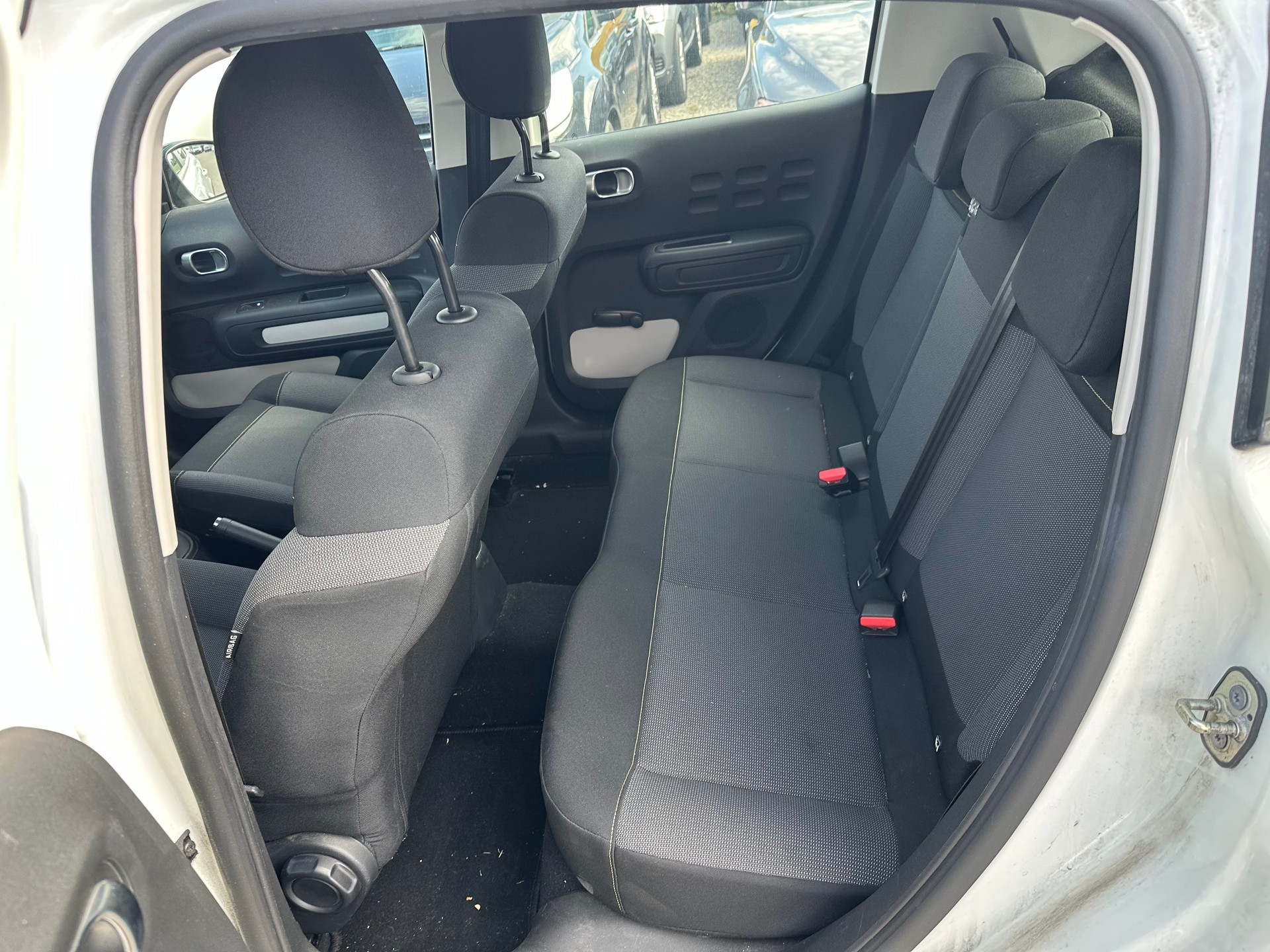 CITROEN C3 1.2i PureTech Feel-image-9